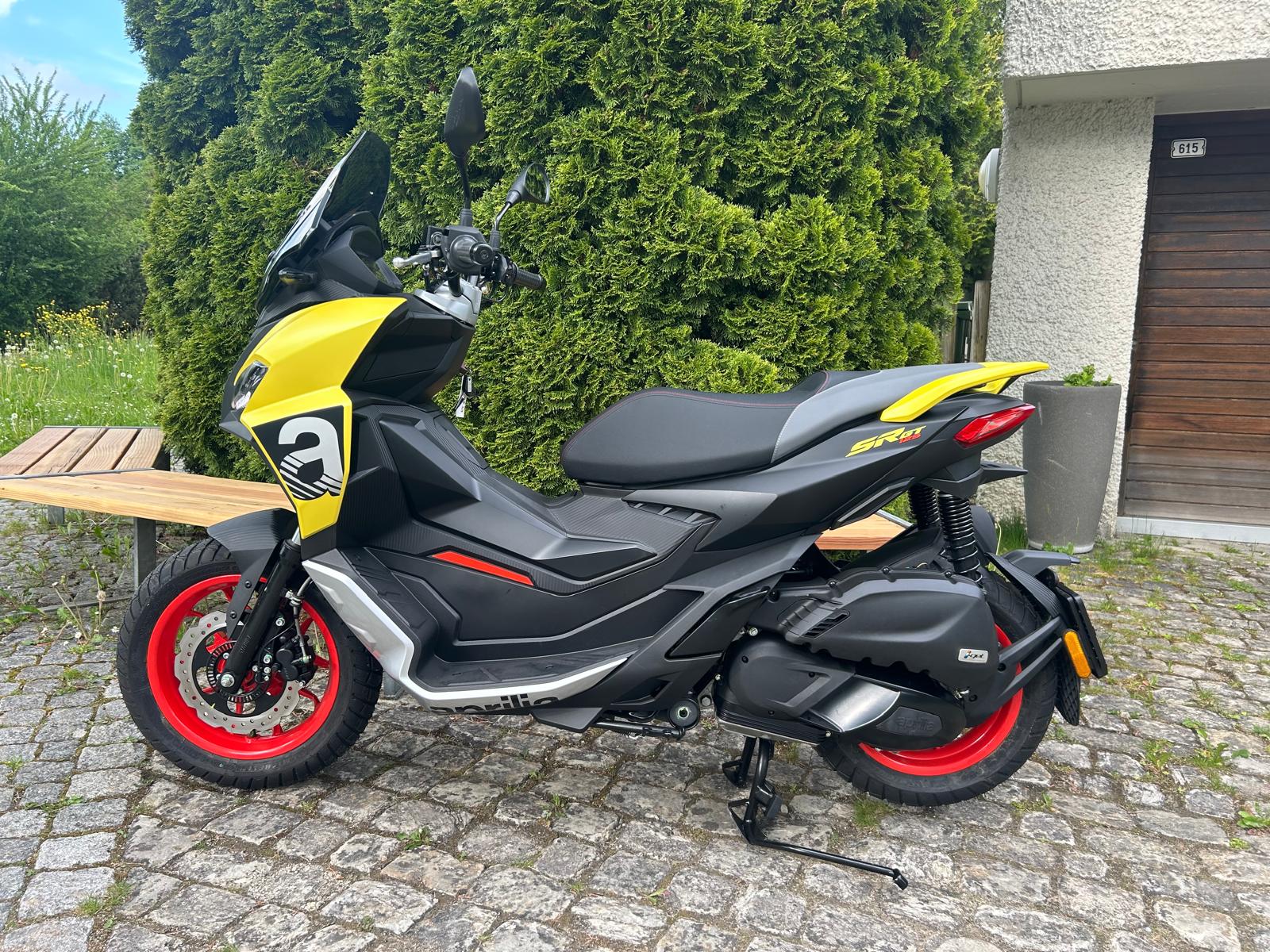 APRILIA SR 125 GT ABS-image-1