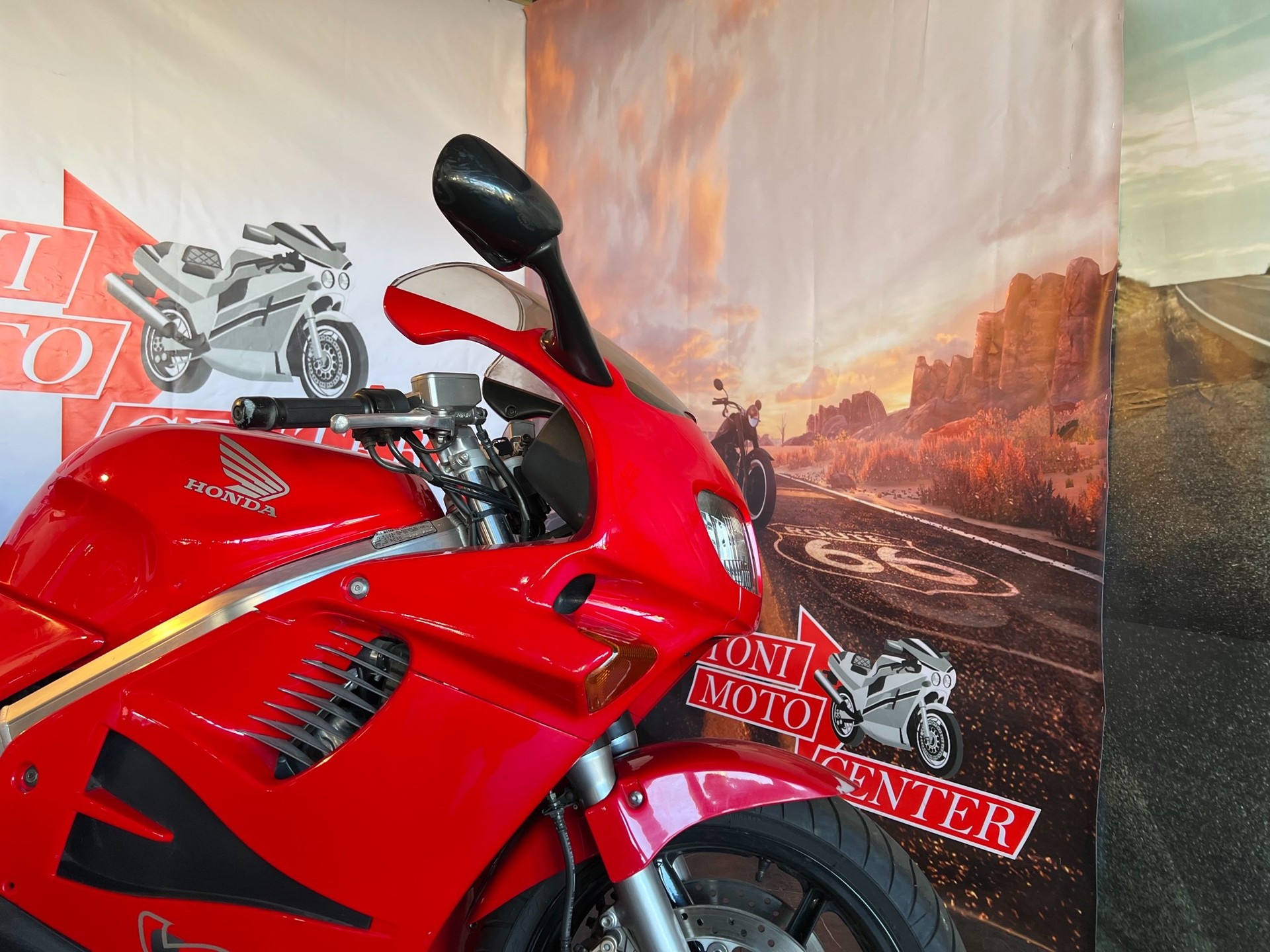 HONDA 750 F-showroom-element-3
