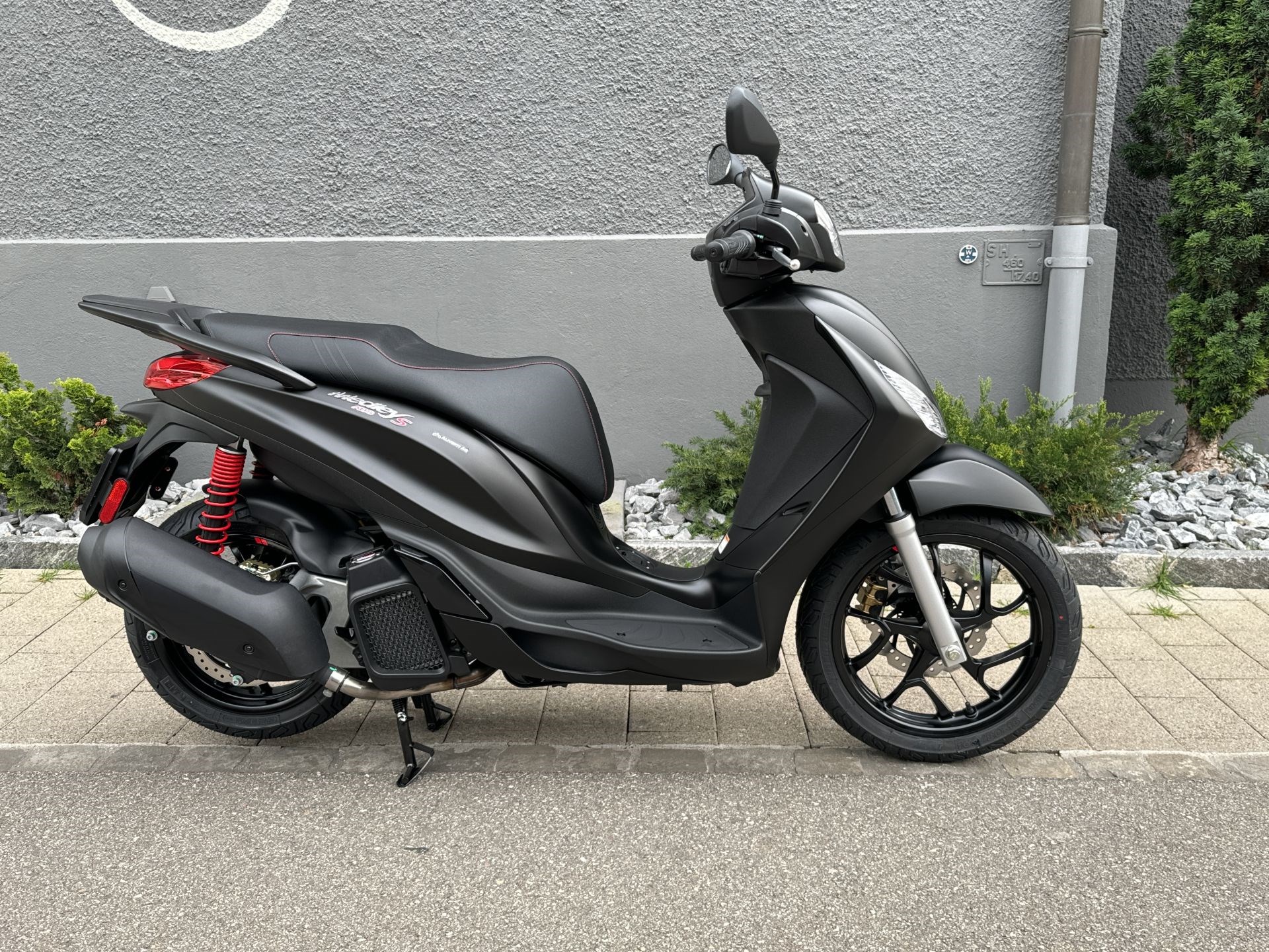 PIAGGIO Medley 125 Sport-showroom-element-1