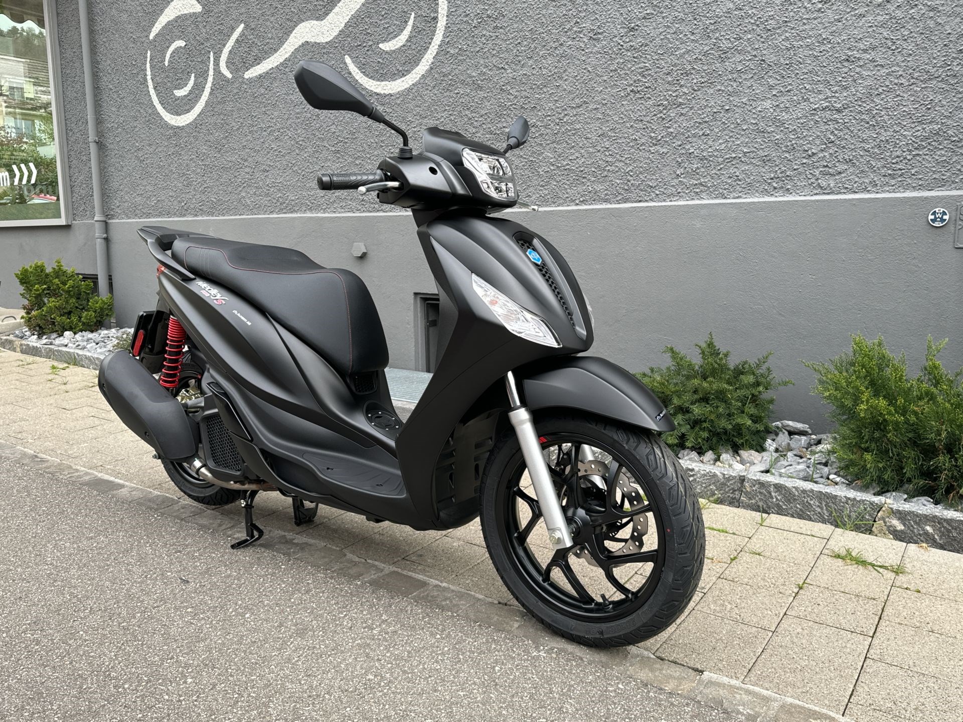 PIAGGIO Medley 125 Sport-showroom-element-2