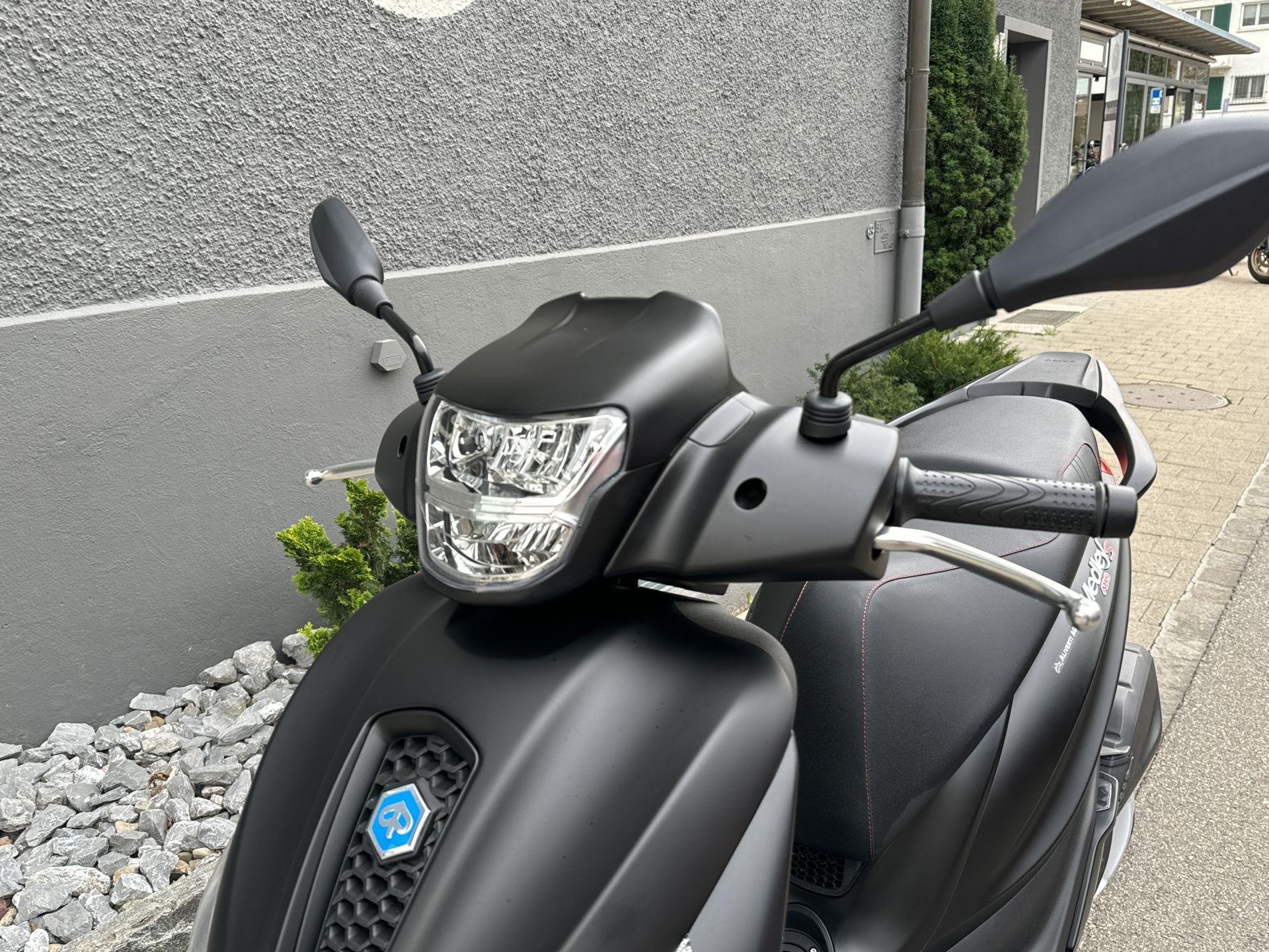 PIAGGIO Medley 125 Sport-showroom-element-3