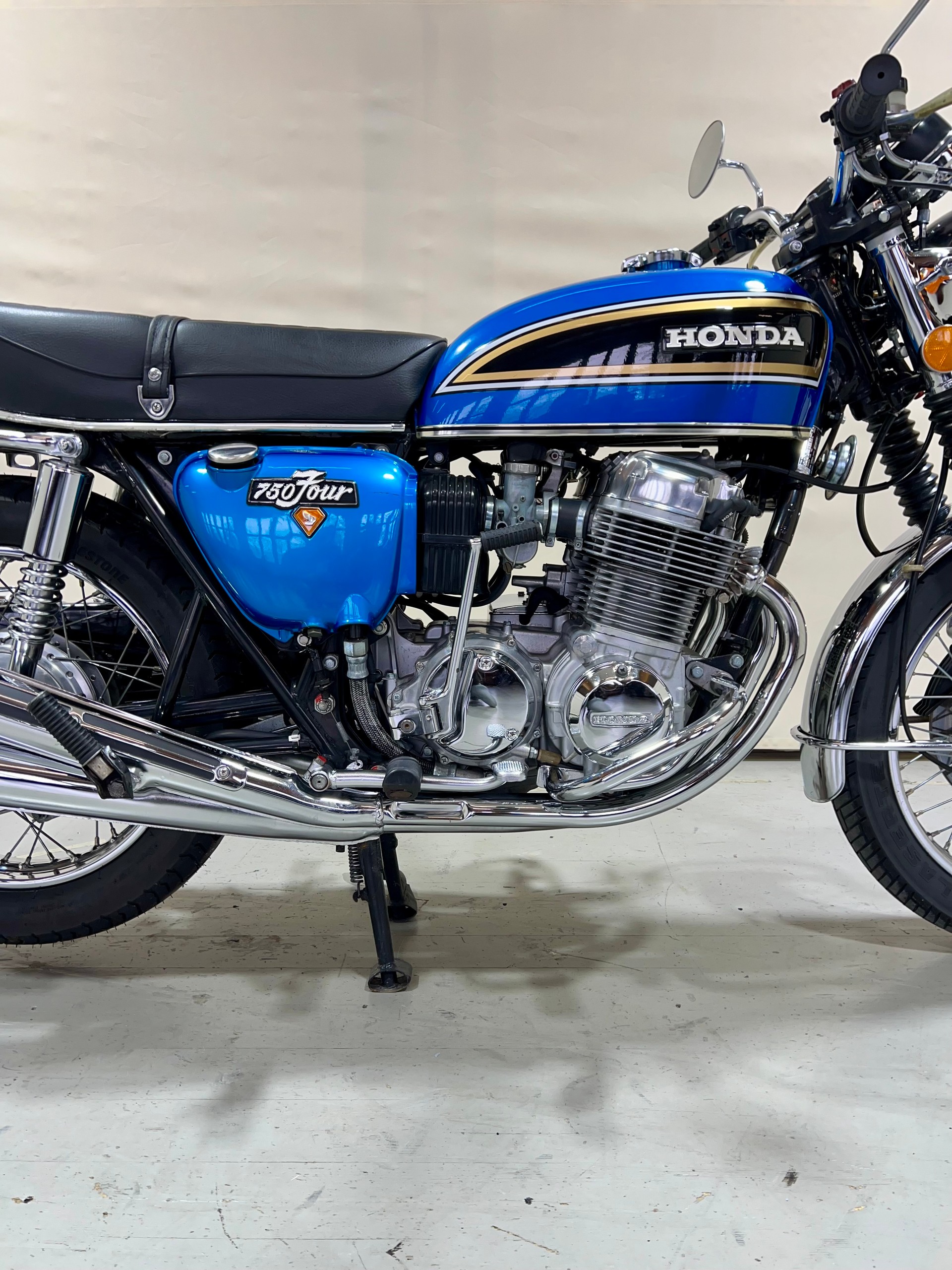 HONDA CB 750 Four K6-showroom-element-2