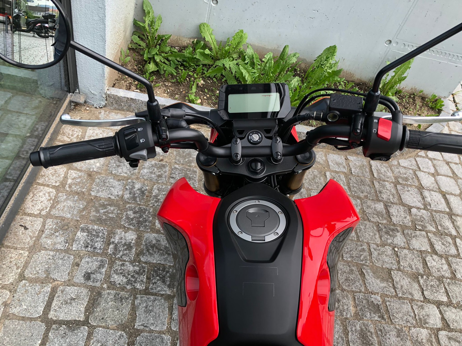 HONDA MSX 125-showroom-element-3
