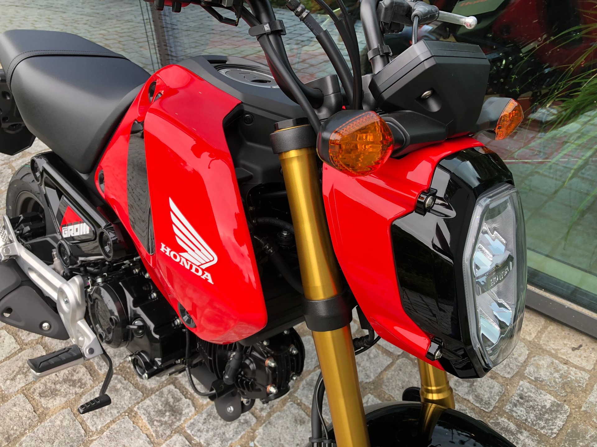 HONDA MSX 125-showroom-element-1