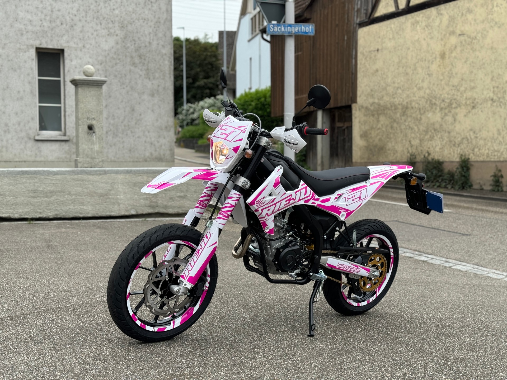 RIEJU MRT 125 EU x Makzary-showroom-element-3