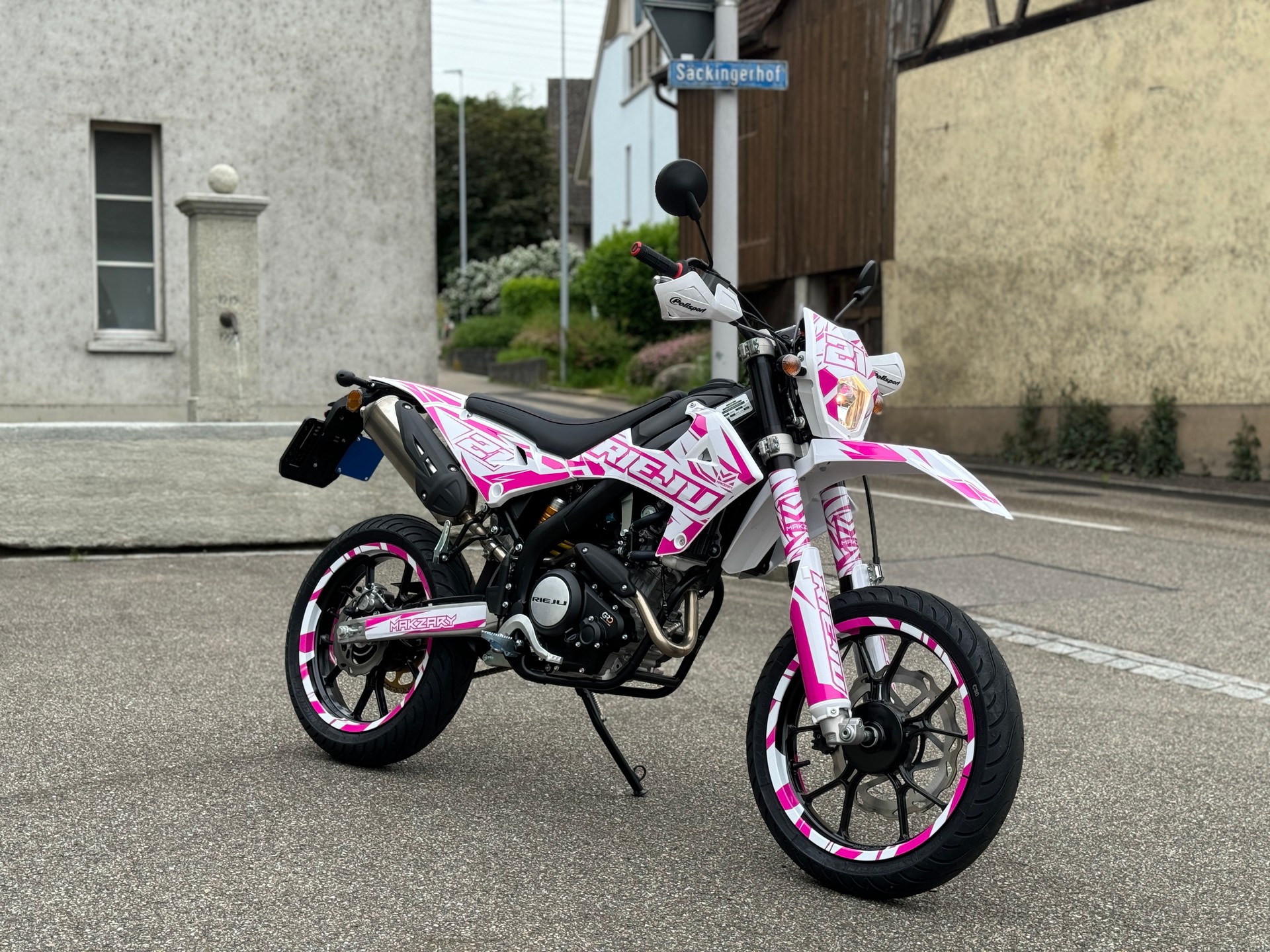 RIEJU MRT 125 EU x Makzary-showroom-element-2