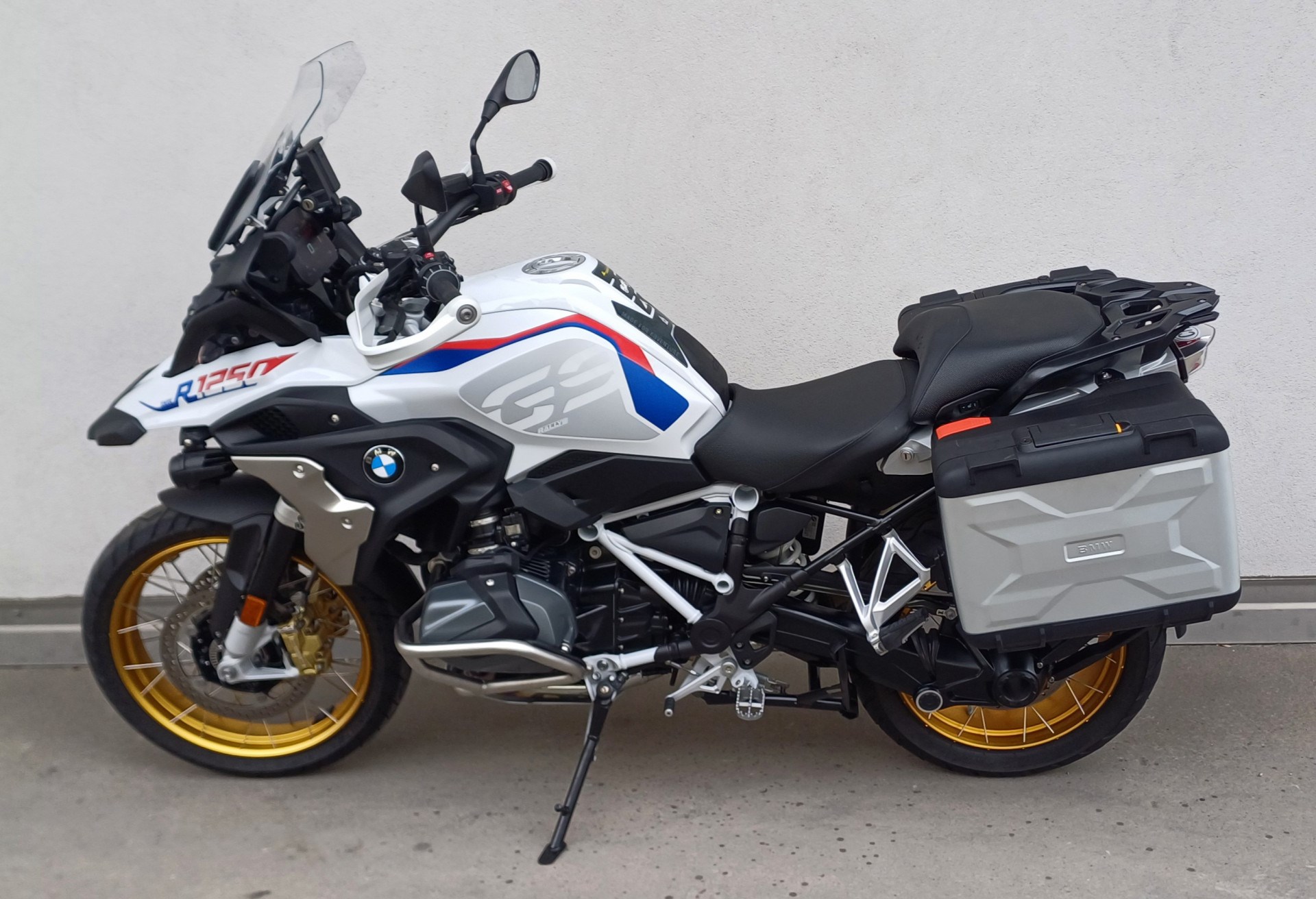 BMW R 1250 GS Rallye inkl. Werkstieferlegung-showroom-element-1