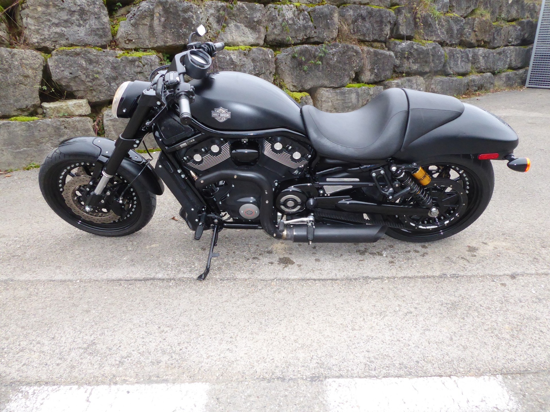HARLEY-DAVIDSON VRSCDX Night Rod Special-showroom-element-3