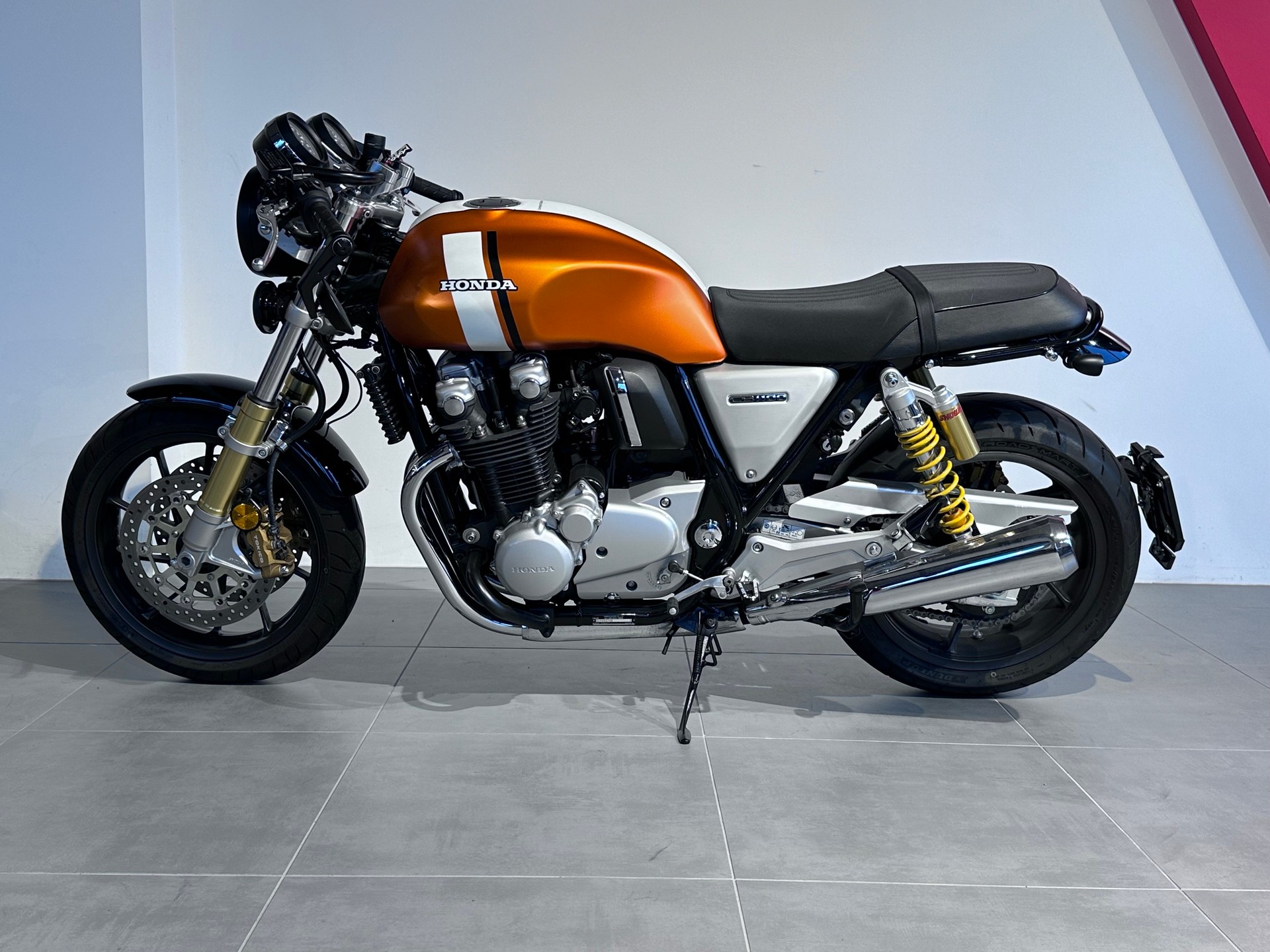 HONDA CB 1100 RS ABS-showroom-element-2