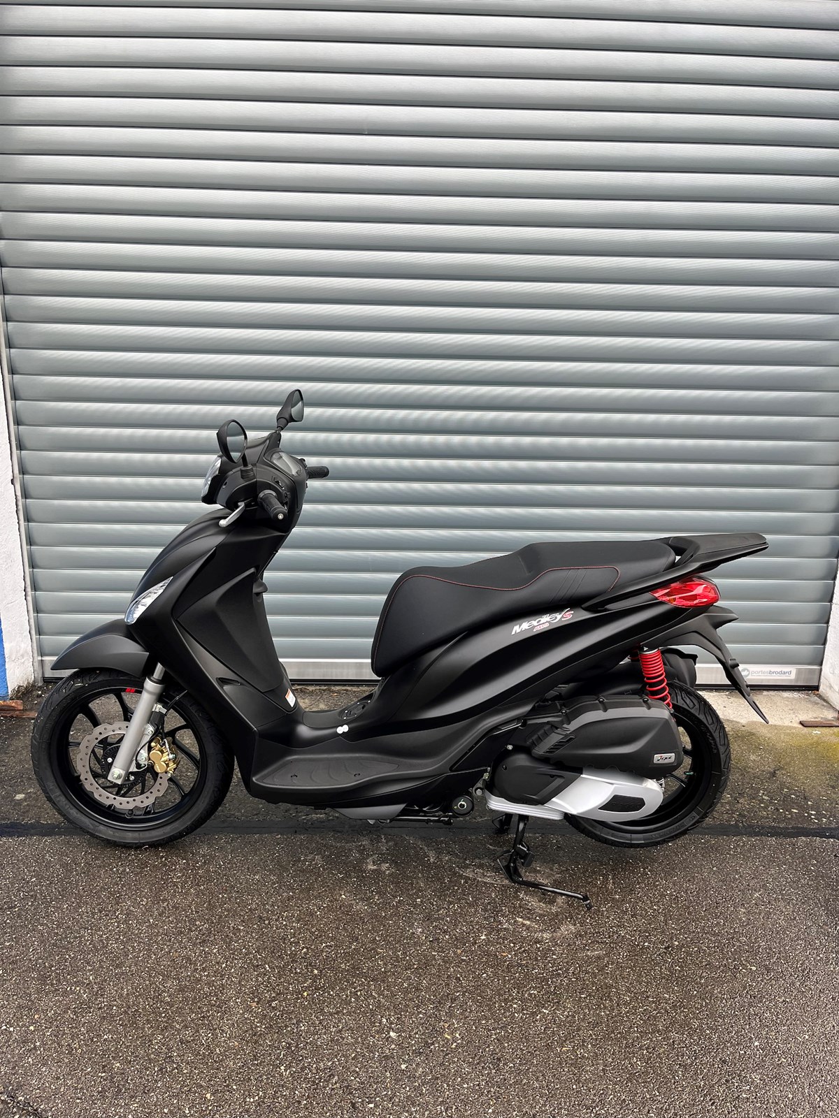 PIAGGIO Medley 125 Sport-showroom-element-1