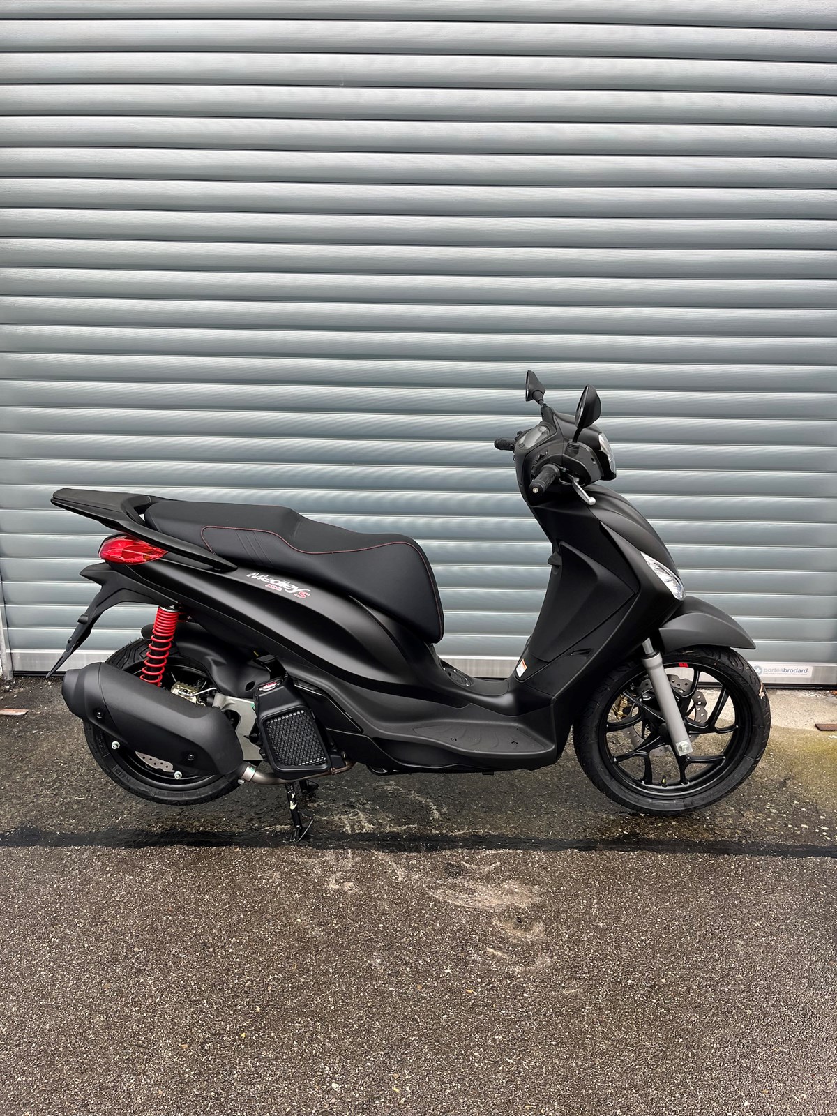 PIAGGIO Medley 125 Sport-showroom-element-3