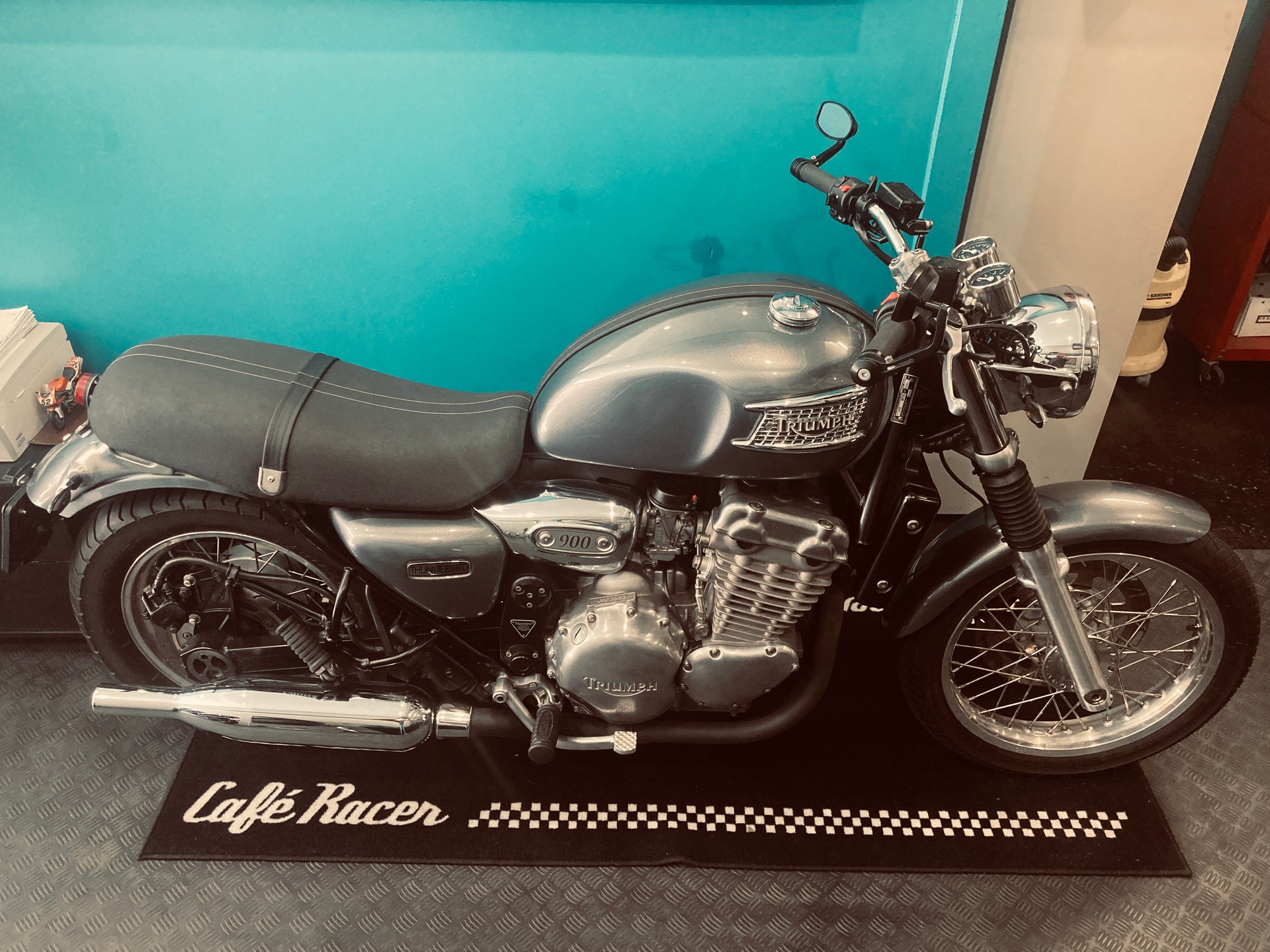 TRIUMPH Thunderbird 900 Sport-image-4