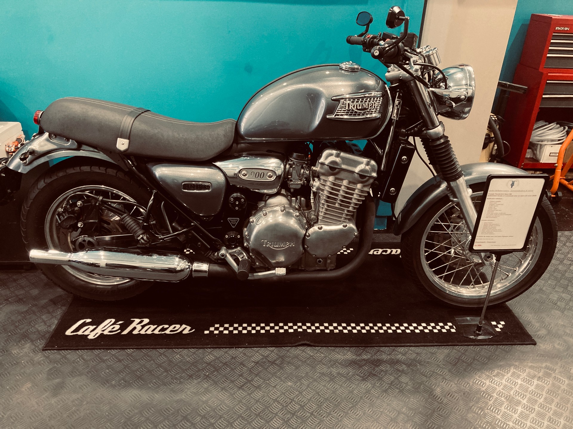 TRIUMPH Thunderbird 900 Sport-image-11