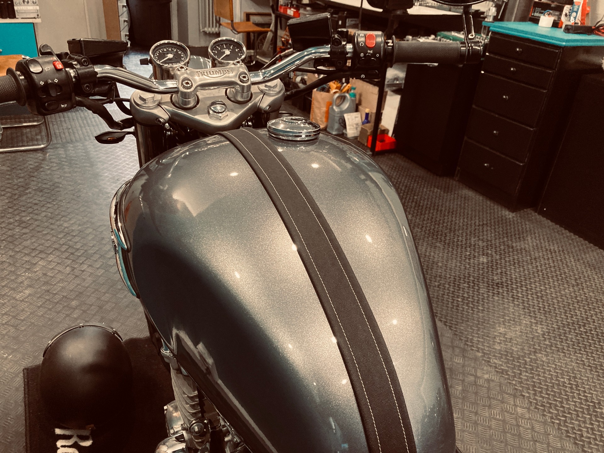 TRIUMPH Thunderbird 900 Sport-image-9