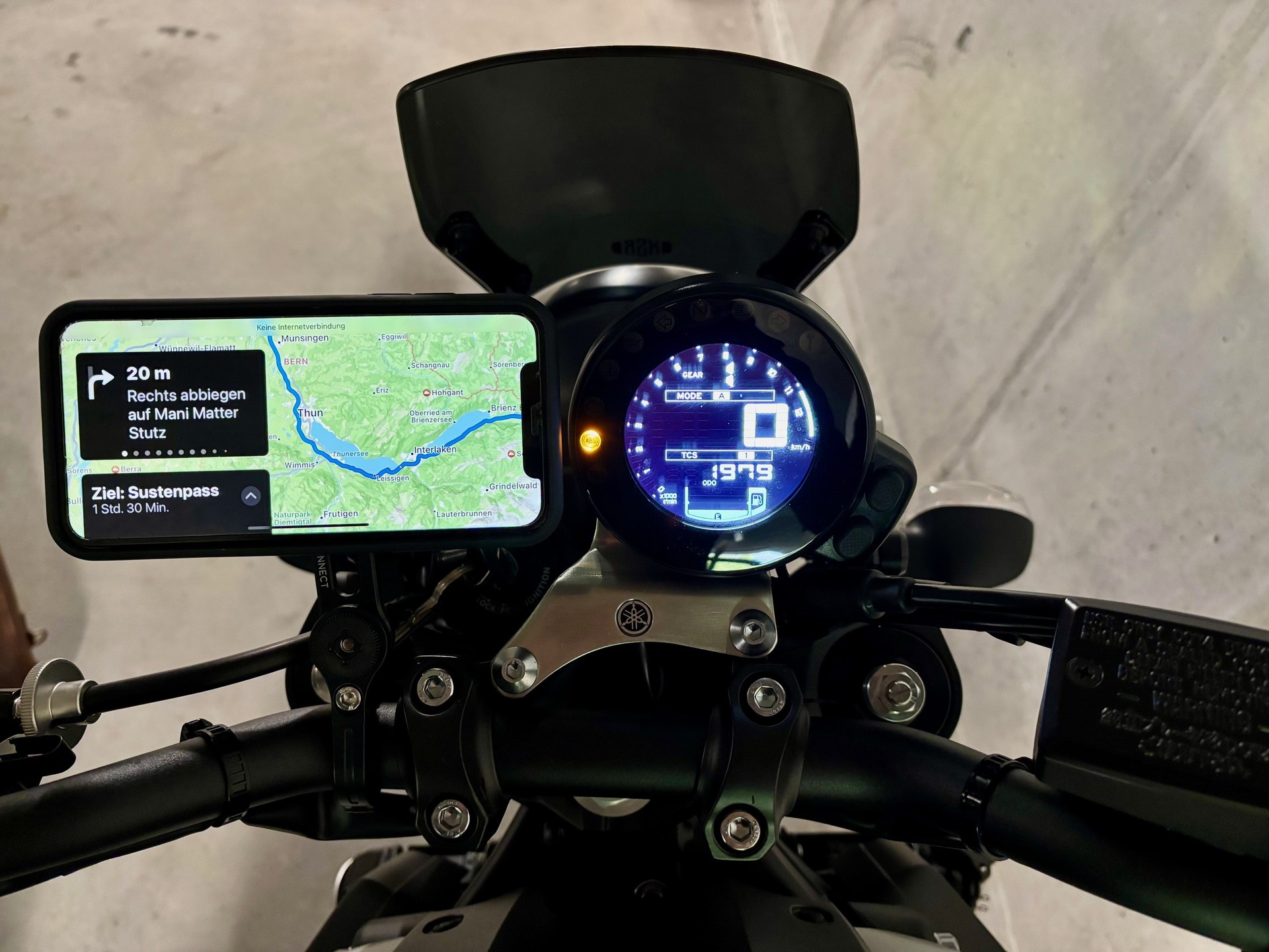 YAMAHA XSR 900 80 Black-image-4