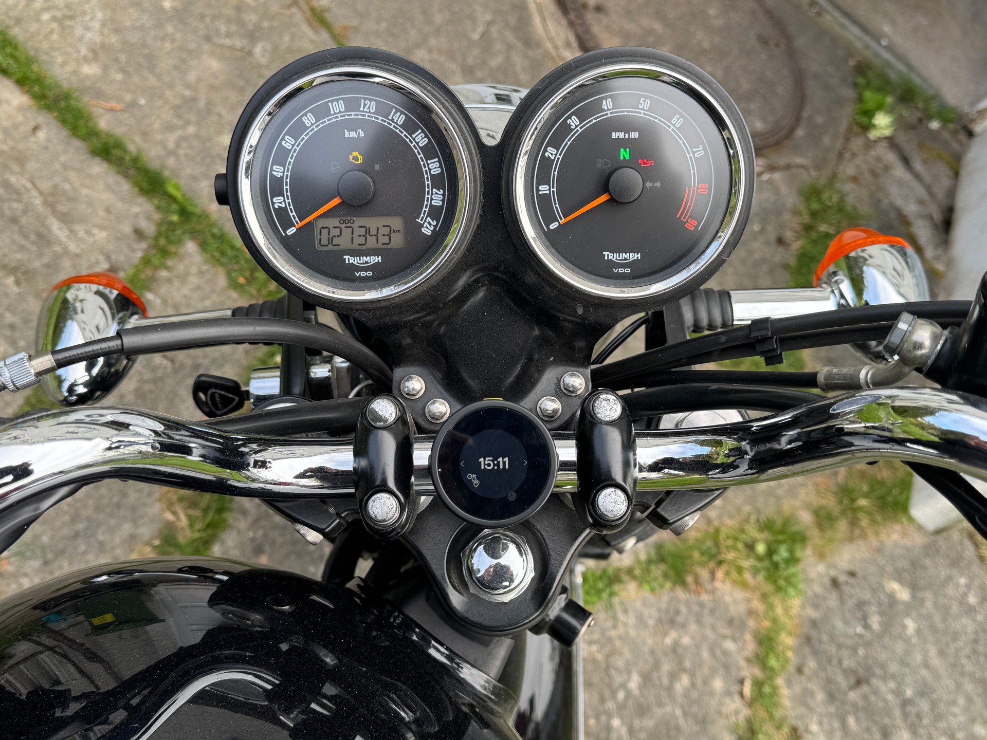 TRIUMPH Bonneville 900 i T 100-image-3