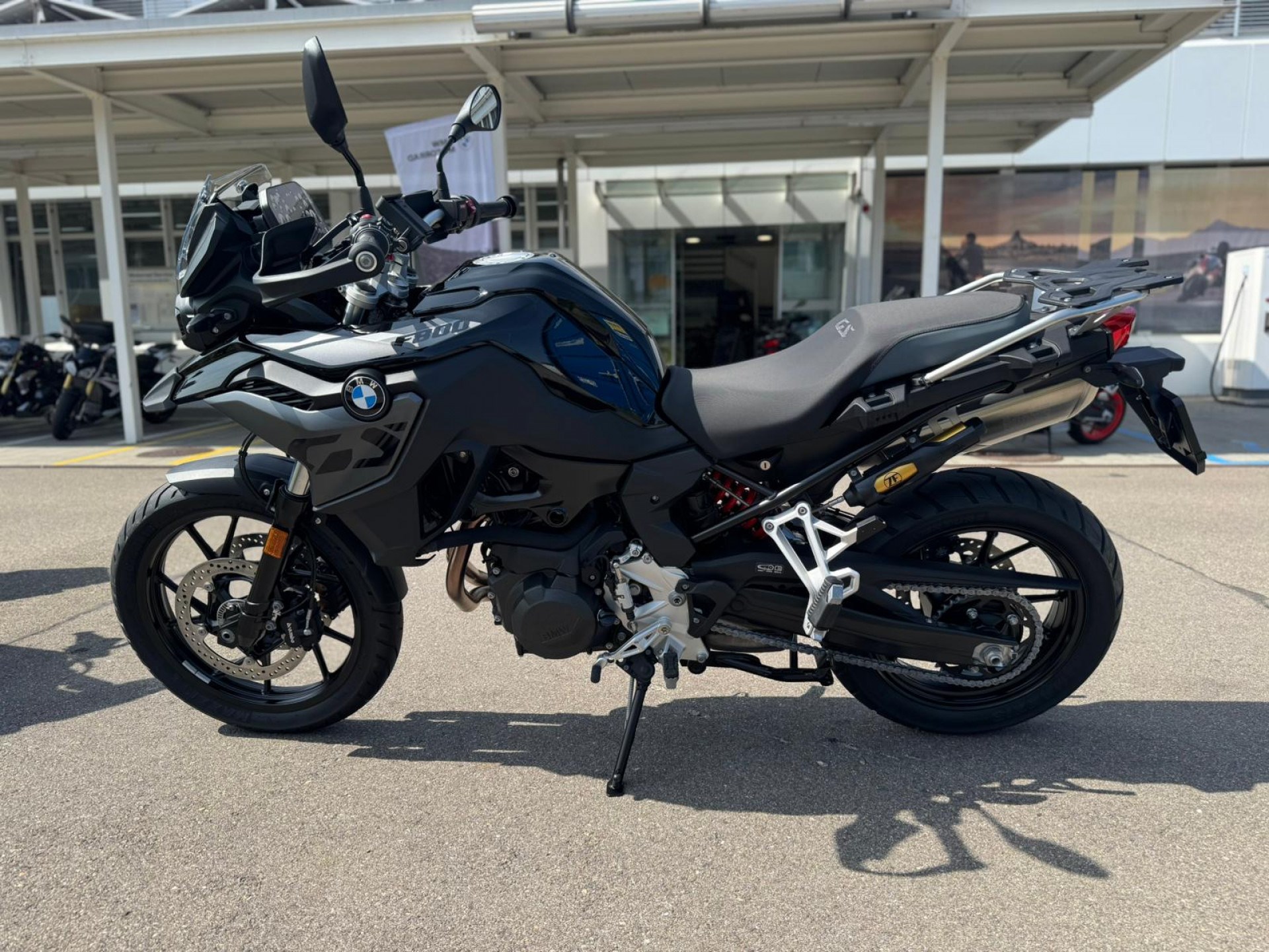BMW F 800 GS Triple Black-showroom-element-1