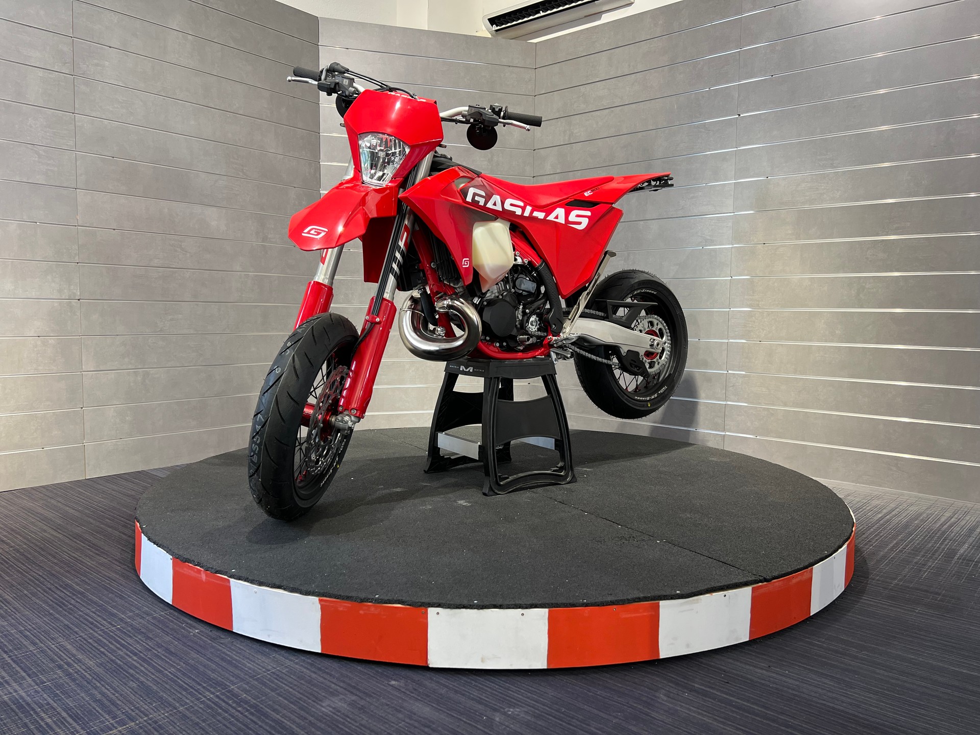 GASGAS EC 300 2T Supermoto-image-0