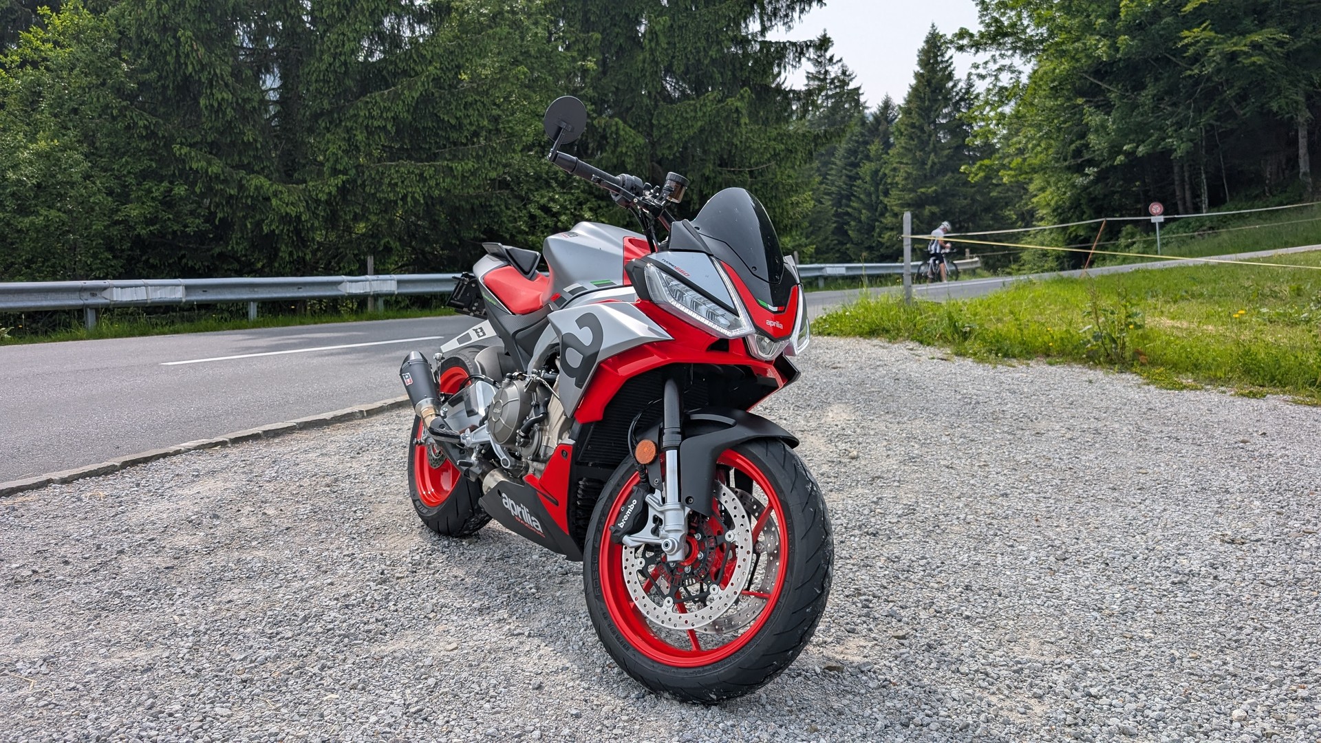 APRILIA Tuono 660