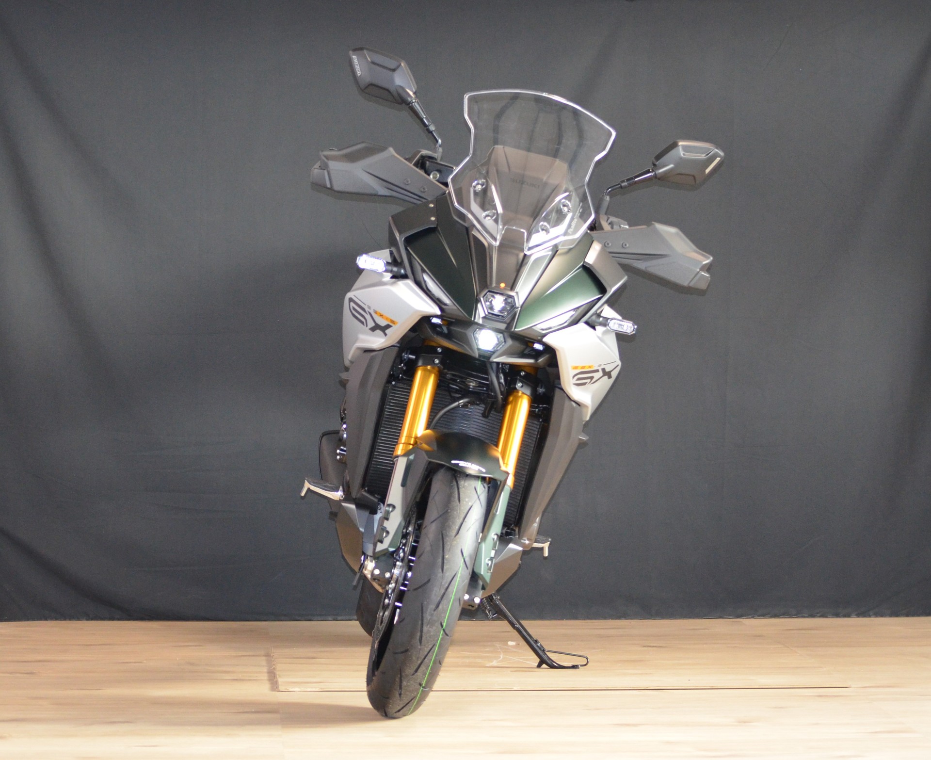 SUZUKI GSX-S 1000 GX TRAVEL-showroom-element-3