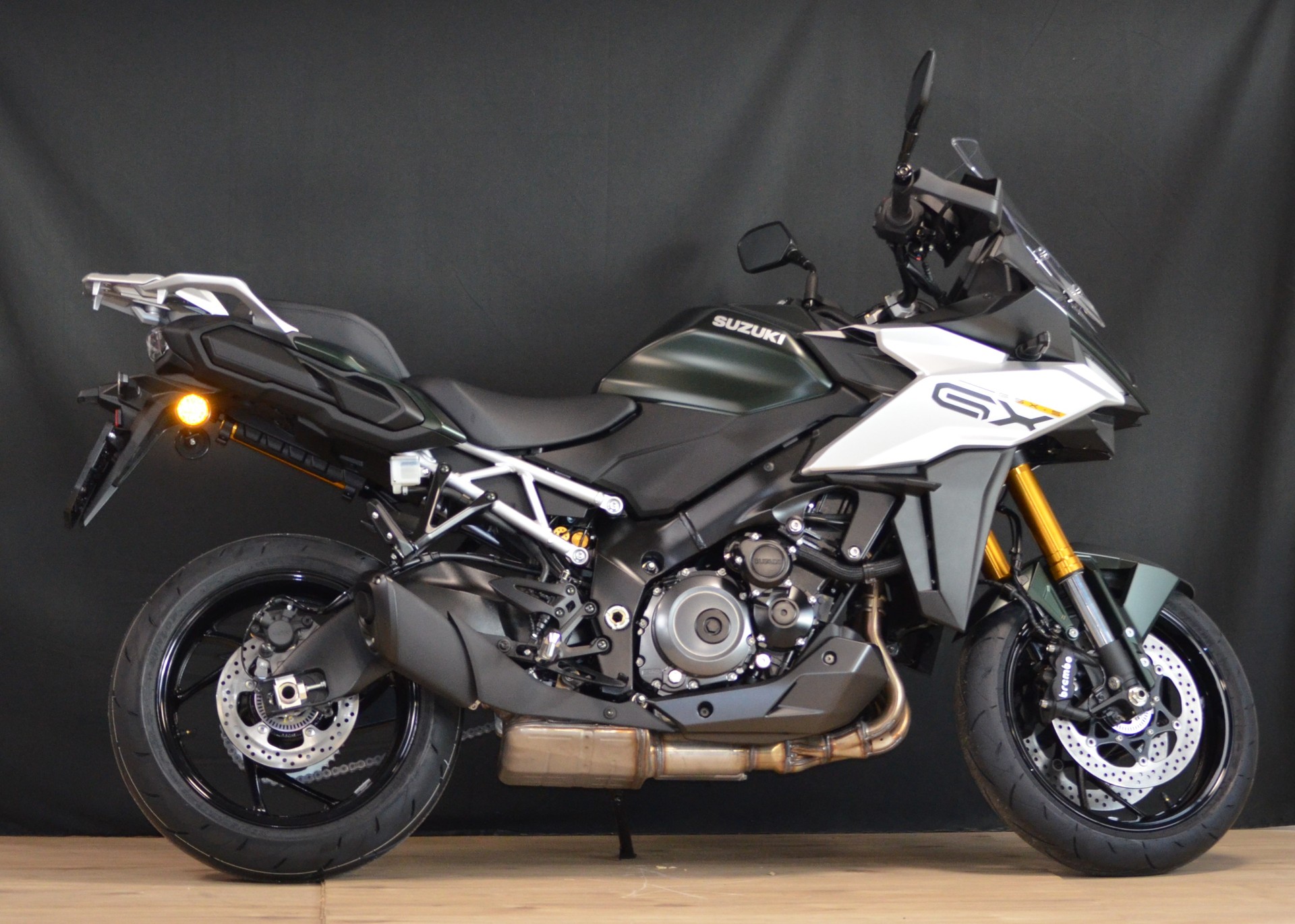 SUZUKI GSX-S 1000 GX TRAVEL-showroom-element-2