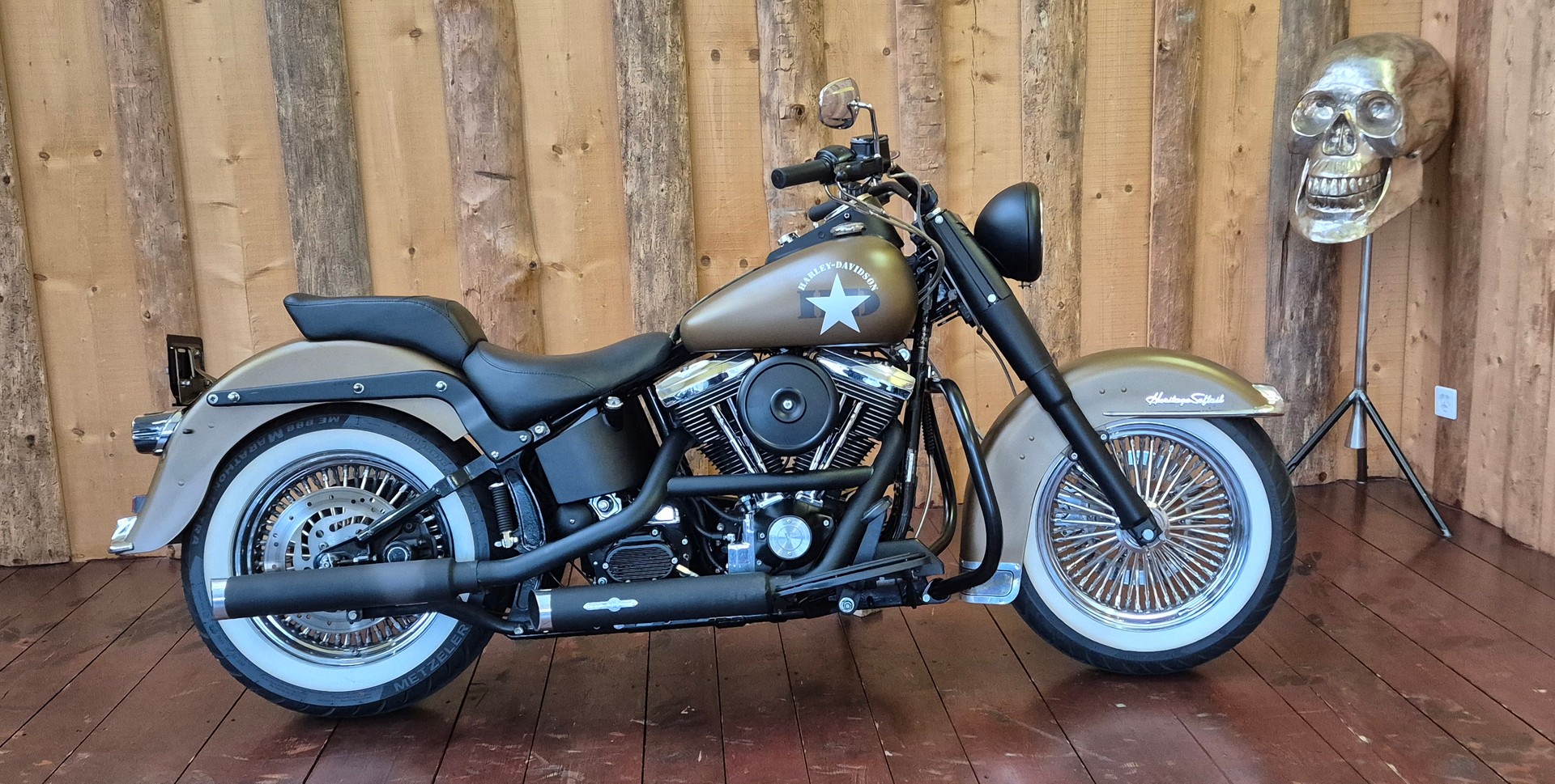 HARLEY-DAVIDSON FLSTN Heritage Special