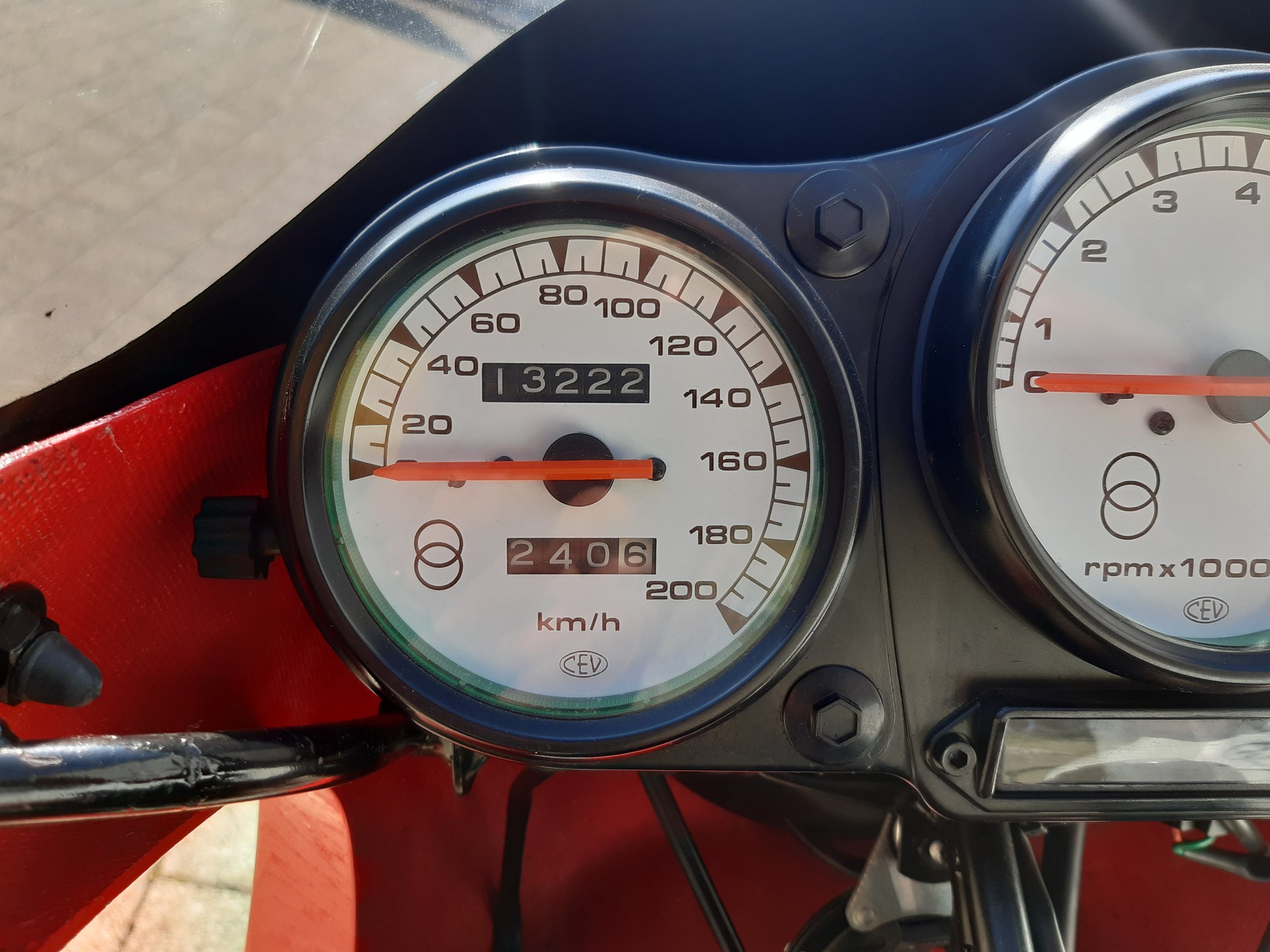 GILERA 500 Anniversary-showroom-element-3