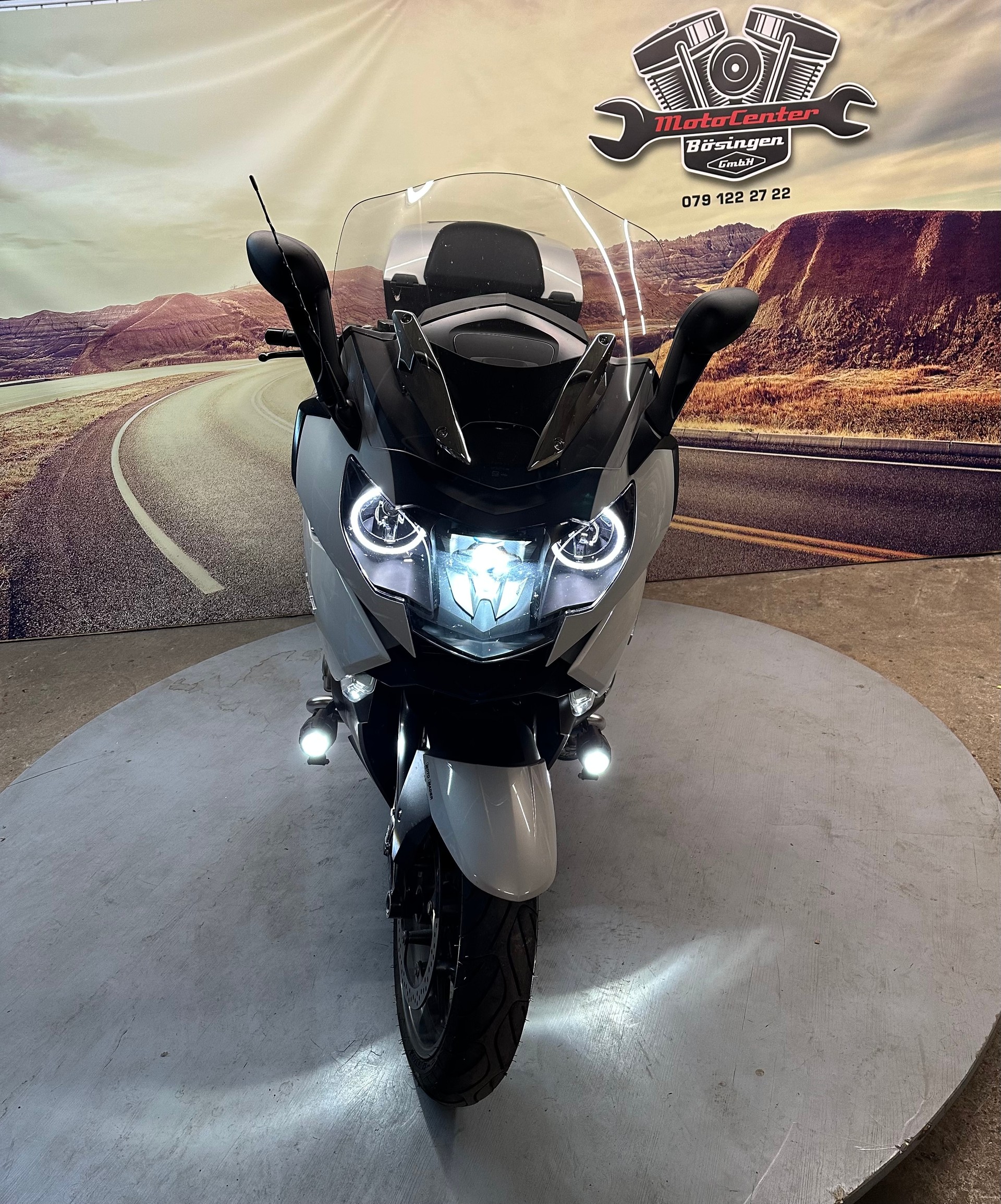 BMW K 1600 GT mit NAVI und Audiosystem-showroom-element-2