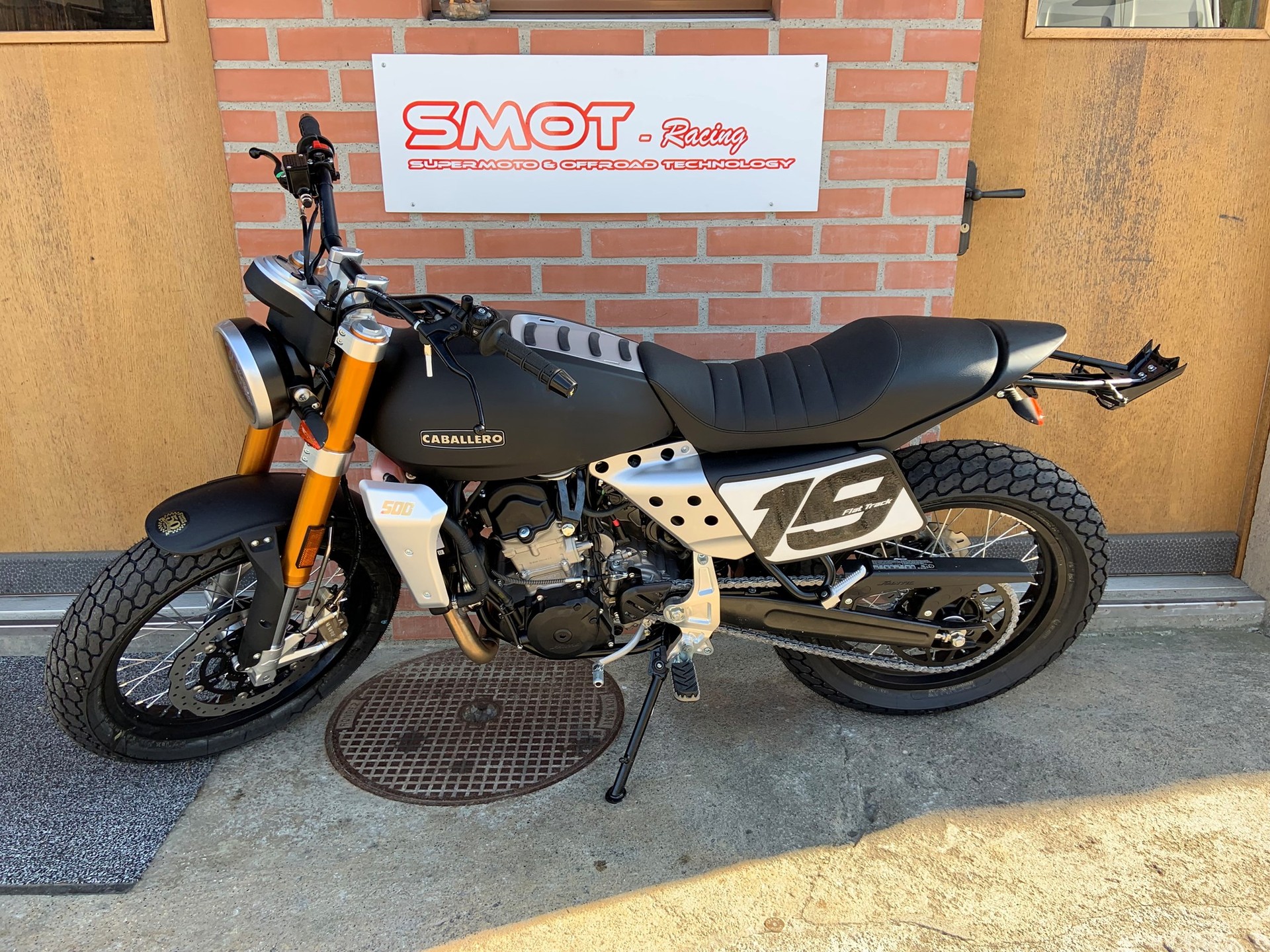 FANTIC Caballero 500 Flat Track-image-2