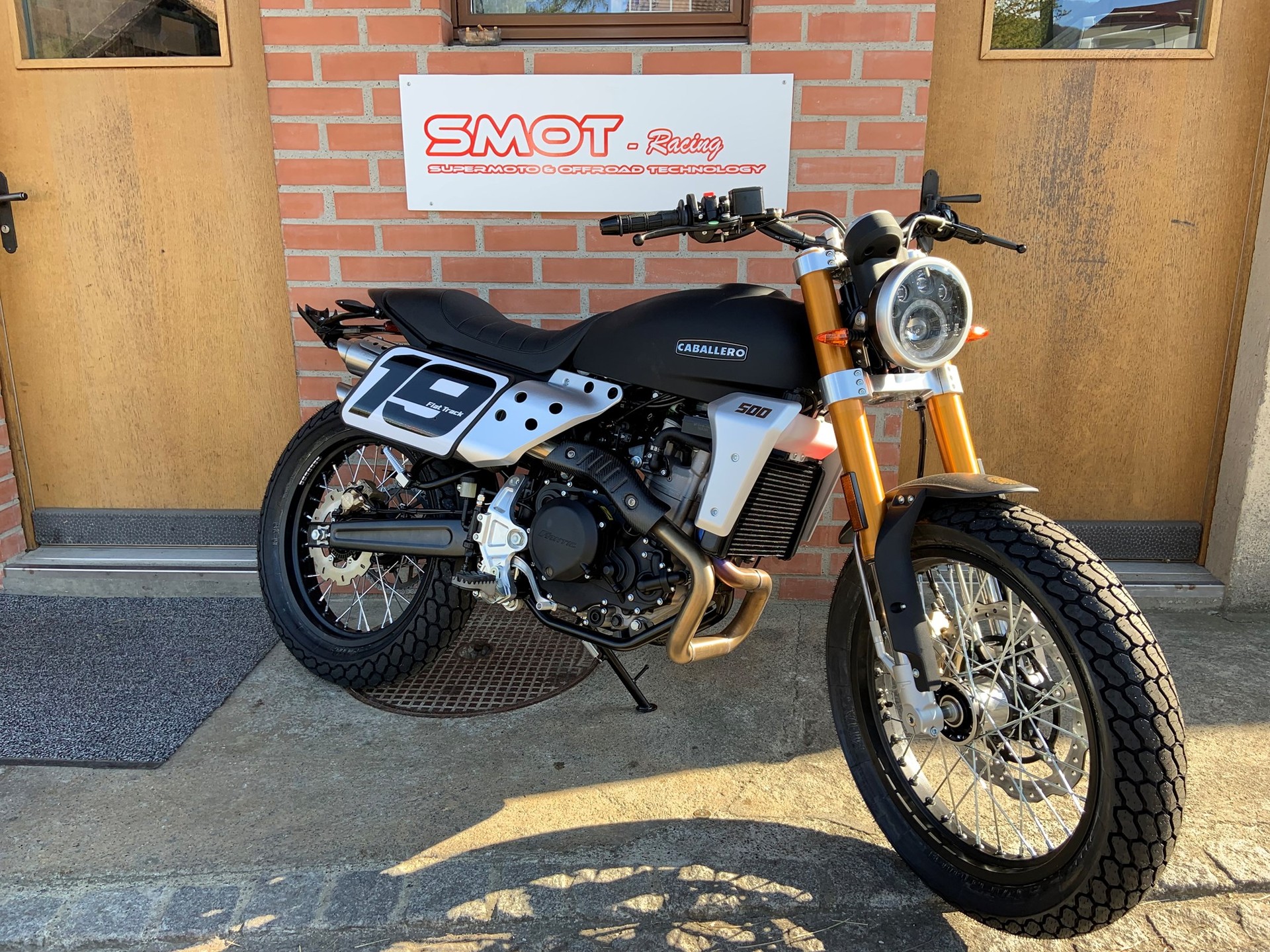 FANTIC Caballero 500 Flat Track-image-0