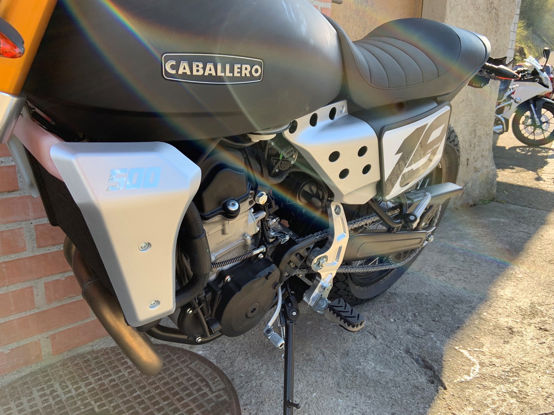 FANTIC Caballero 500 Flat Track-image-4