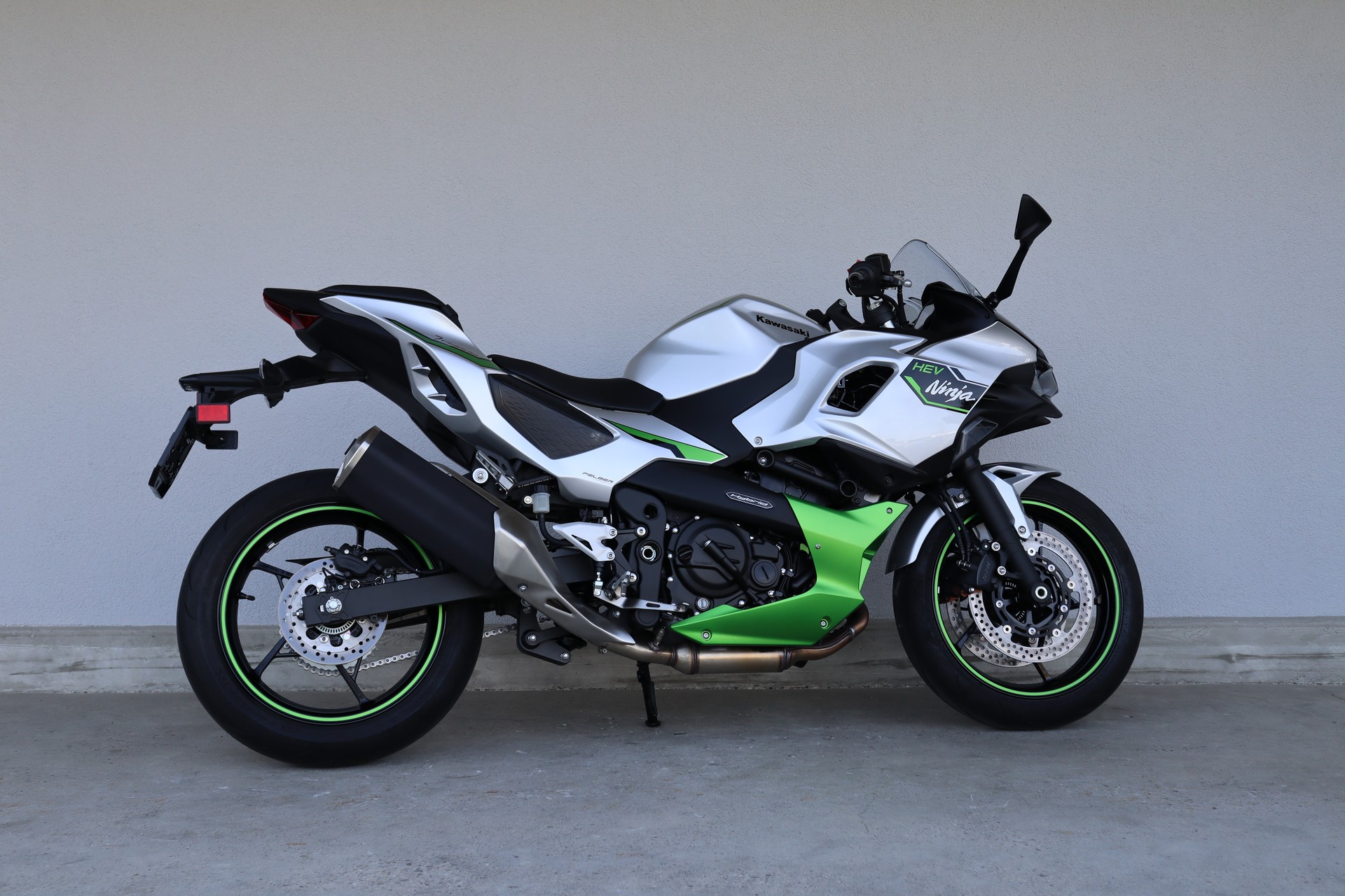 KAWASAKI Ninja 7 Hybrid-showroom-element-2