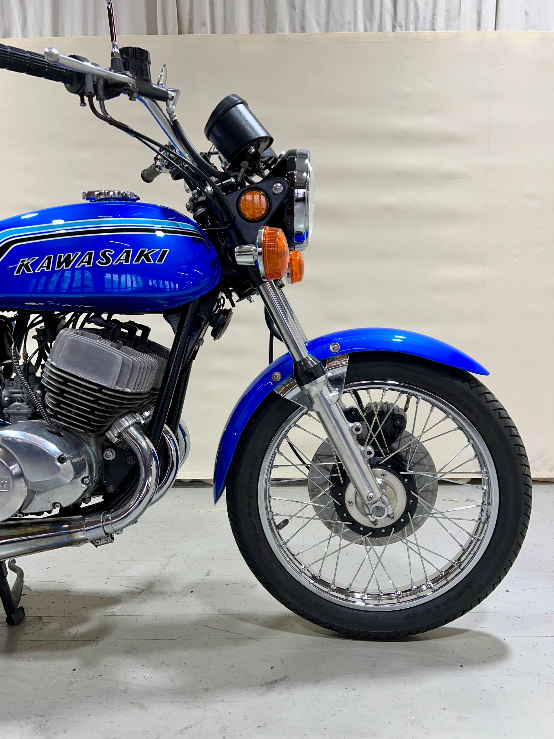 KAWASAKI 750 H2-showroom-element-1