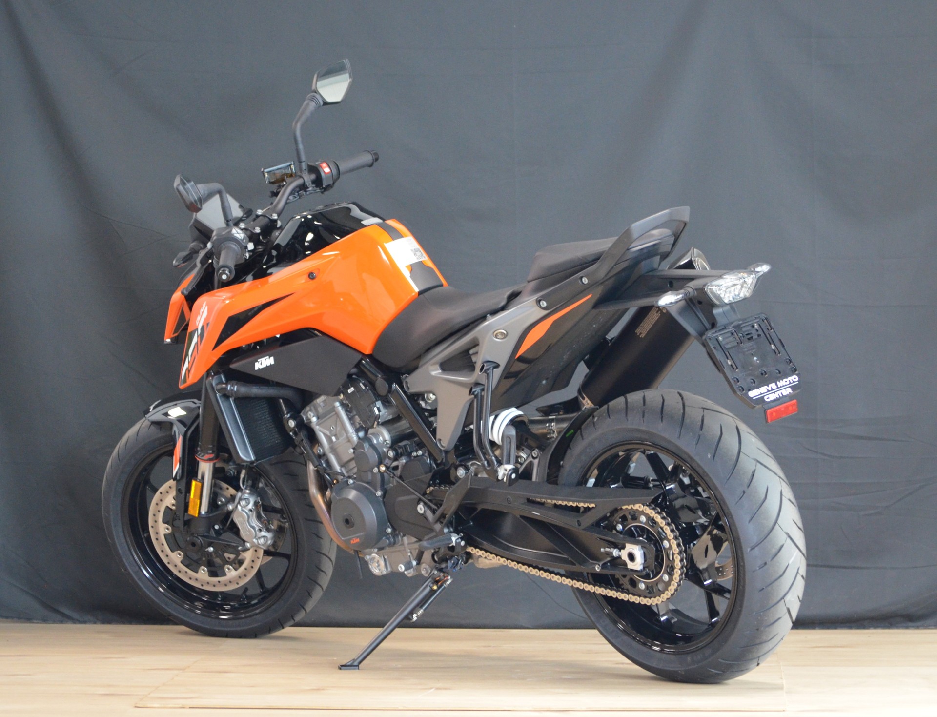 KTM 790 Duke-showroom-element-3