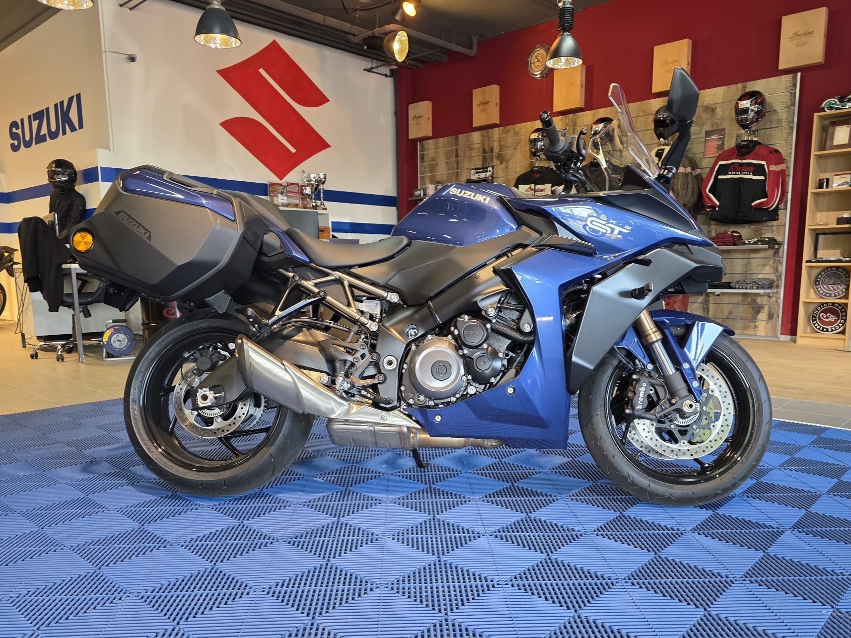 SUZUKI GSX-S 1000 GT Travel