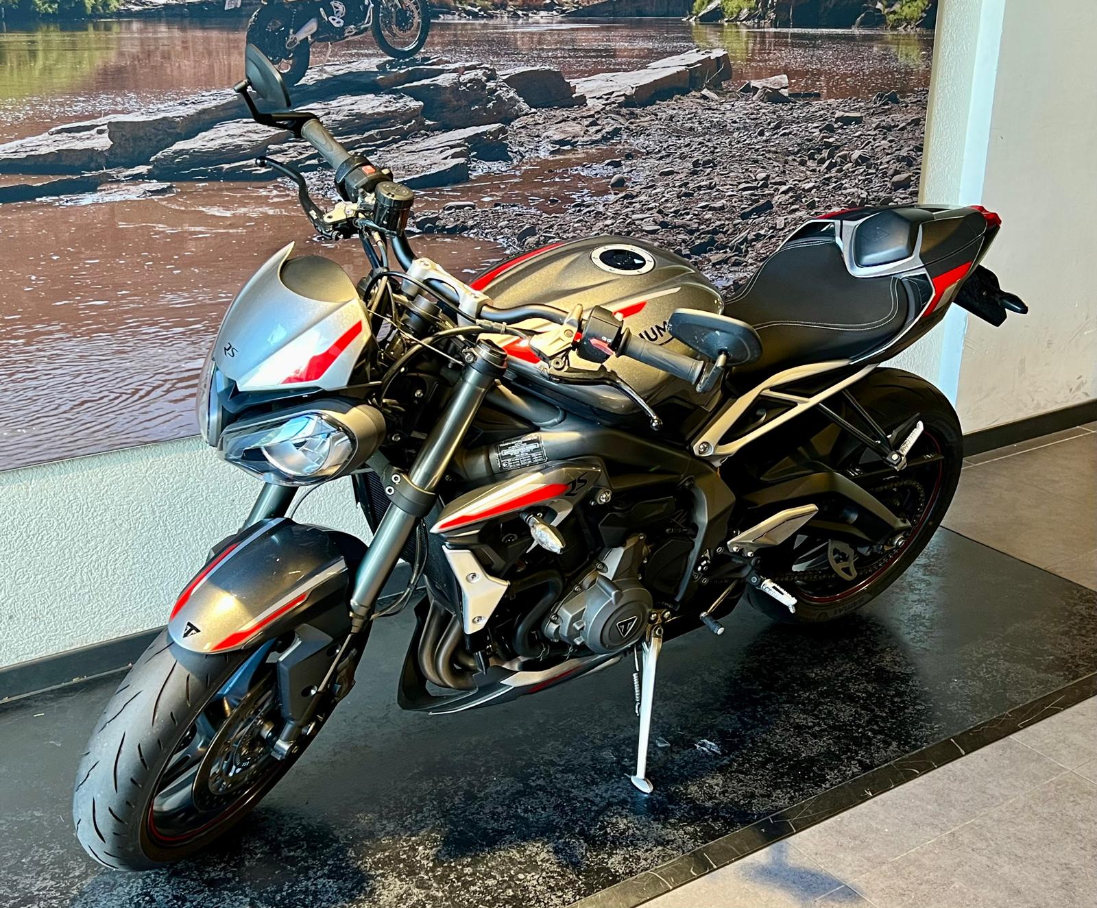 TRIUMPH Street Triple RS 765 ABS-image-2
