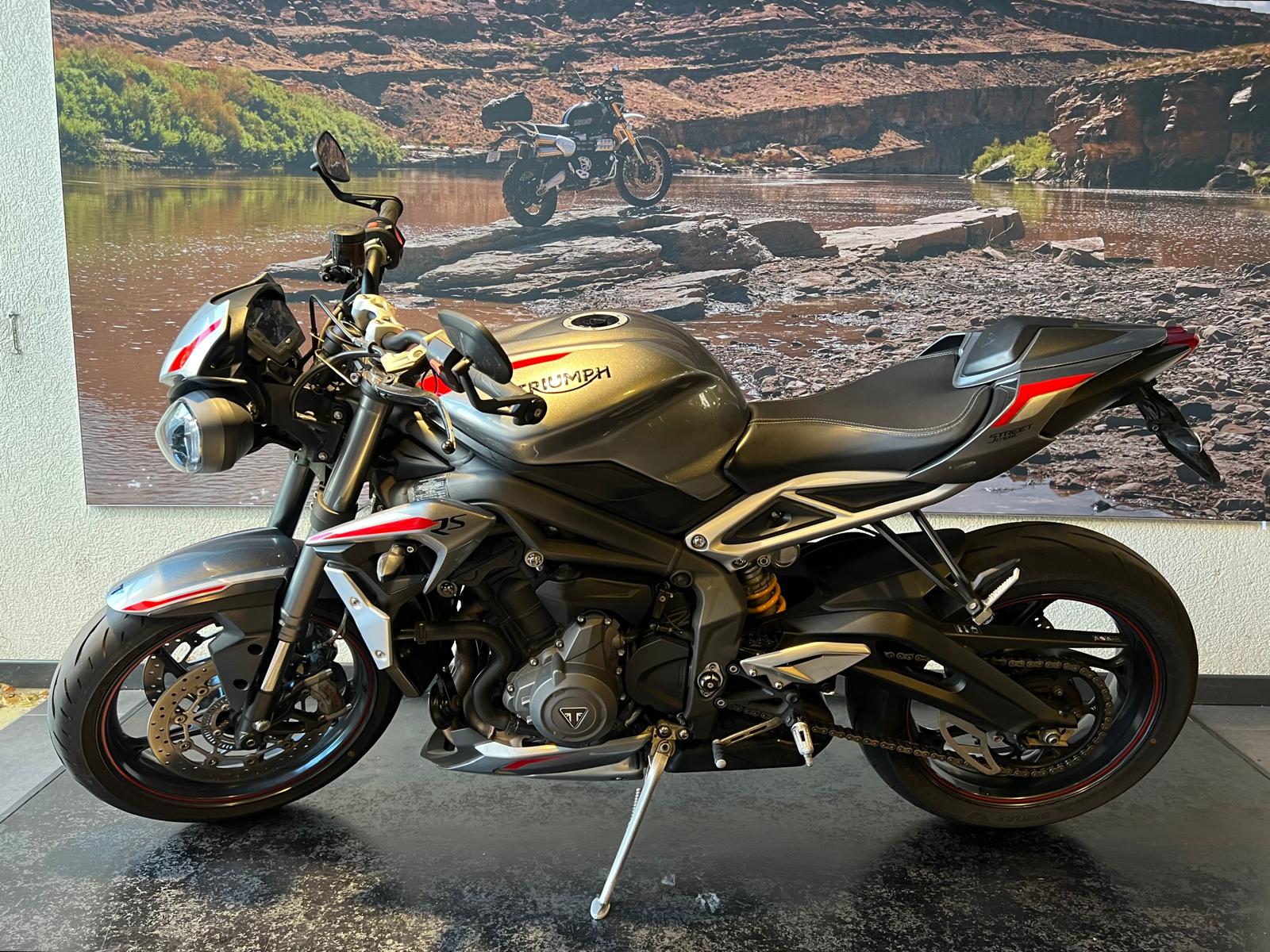 TRIUMPH Street Triple RS 765 ABS-image-1