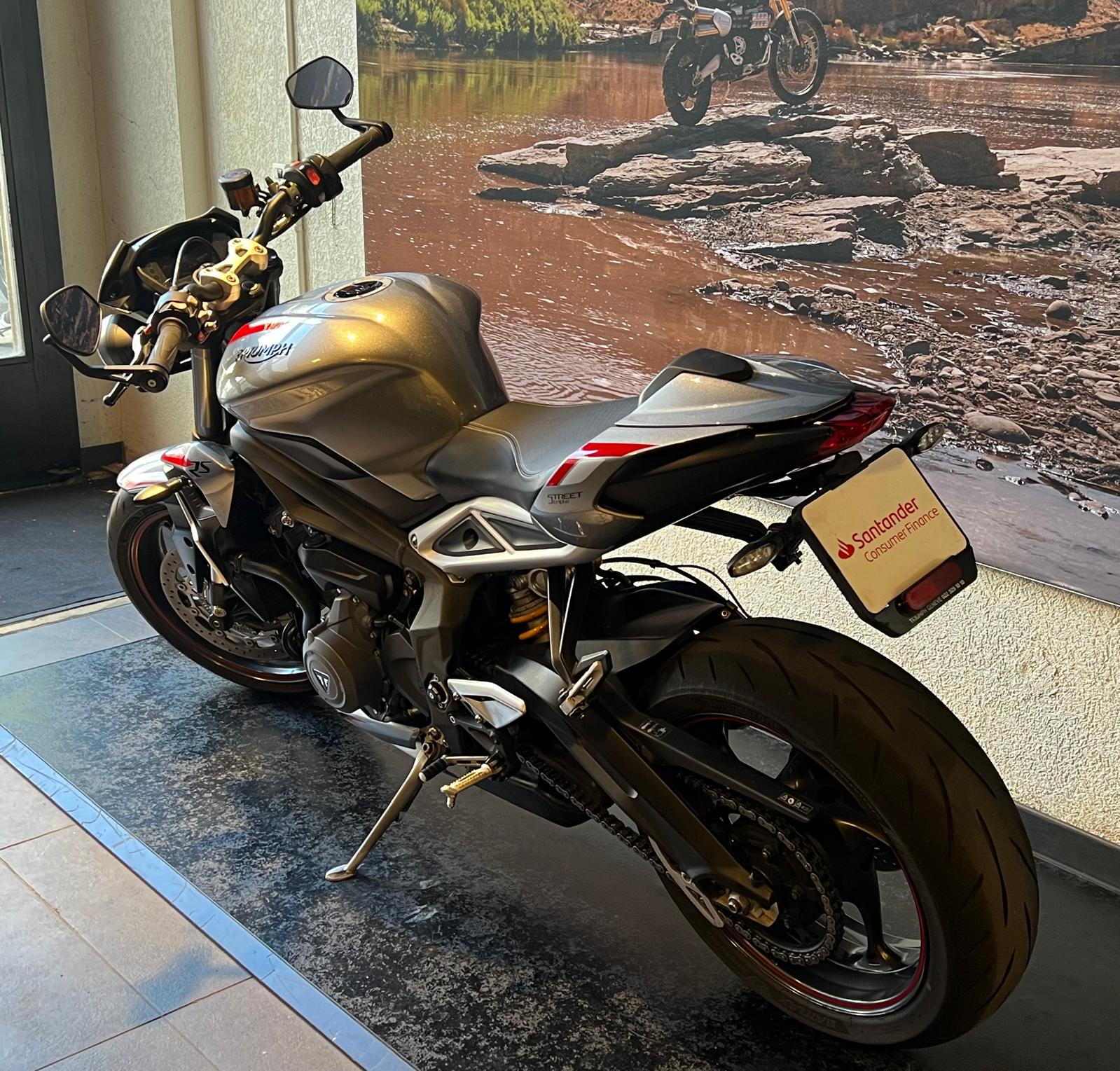 TRIUMPH Street Triple RS 765 ABS-image-3