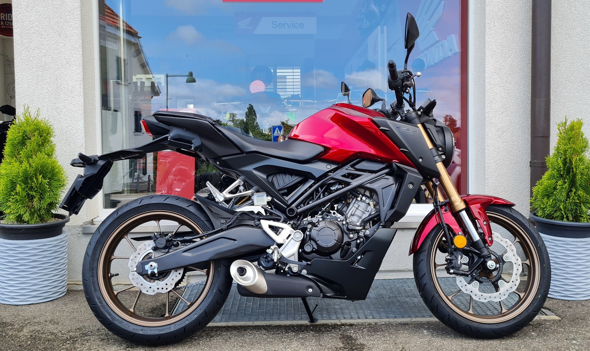 HONDA CB 125 R