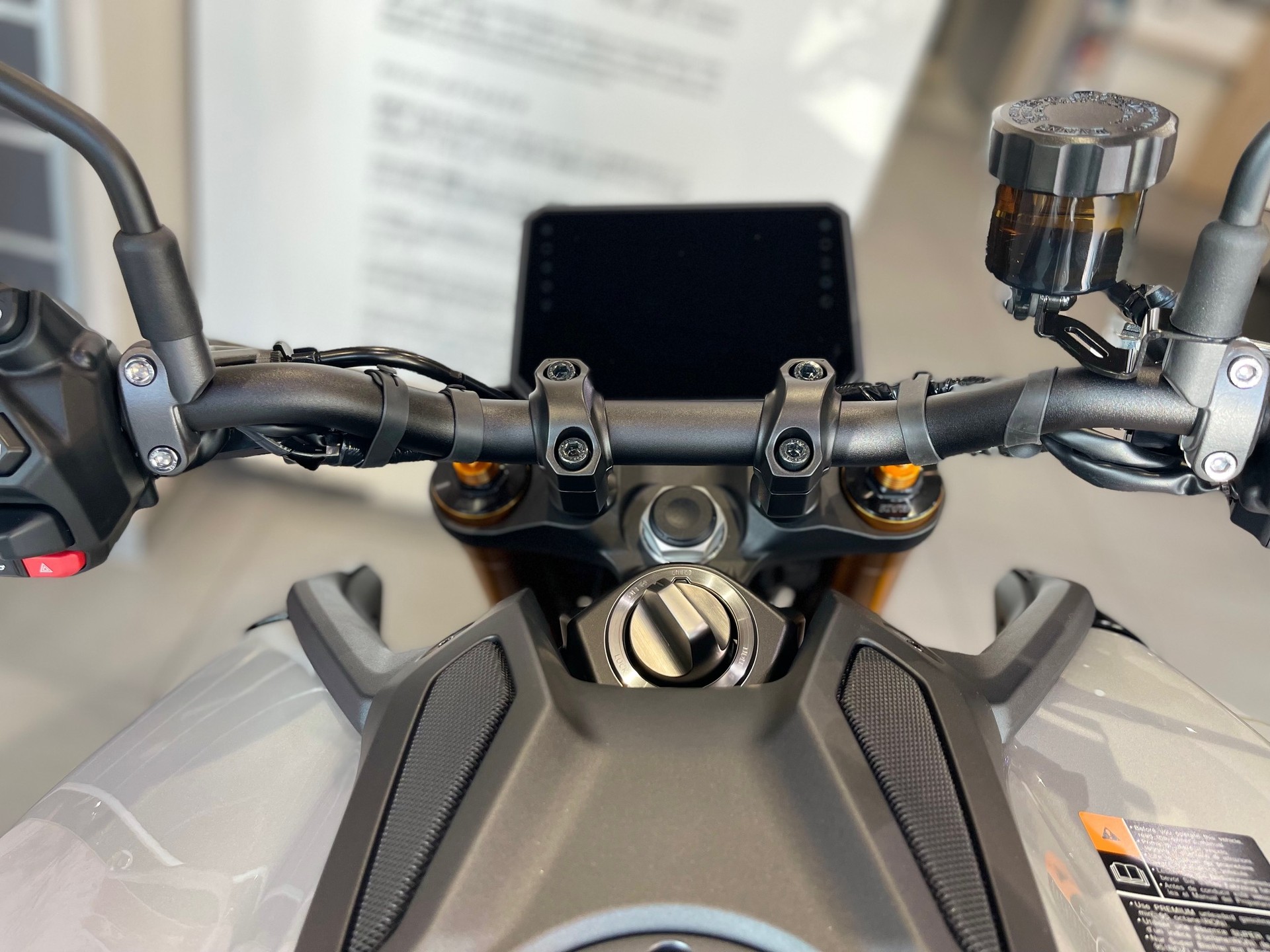 YAMAHA MT-09 SP-image-8