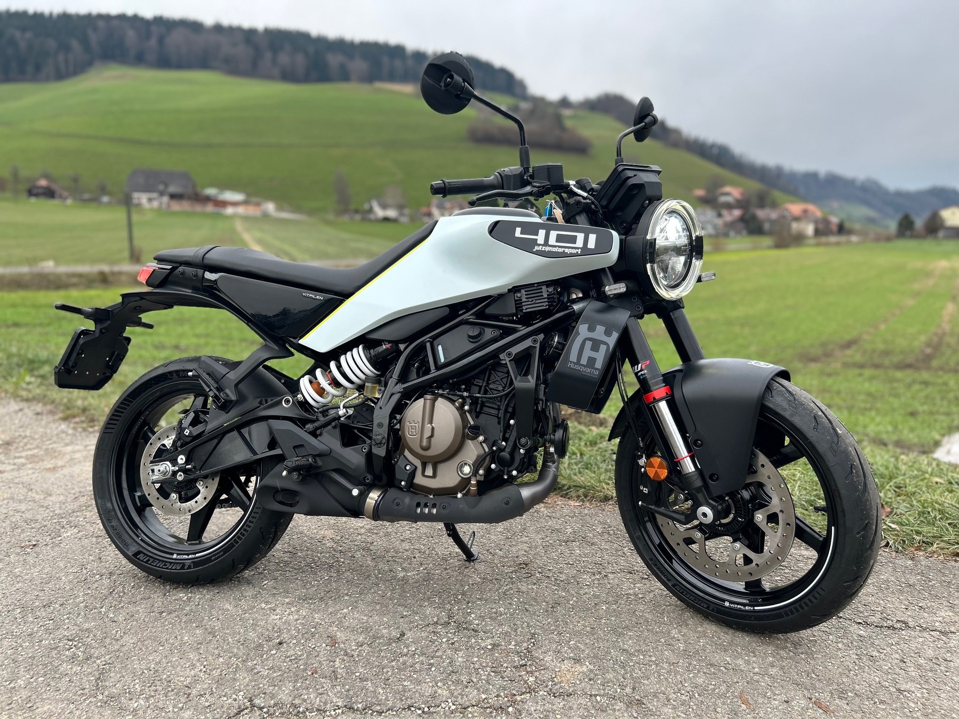 HUSQVARNA Vitpilen 401