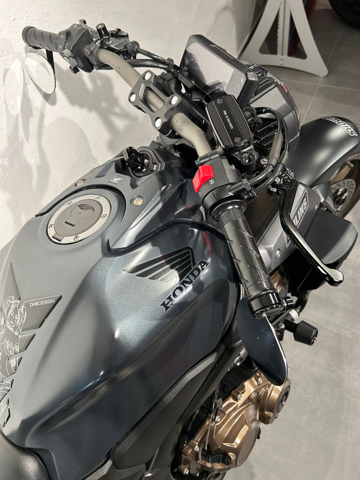 HONDA CB 650 R (35kW) Umbau-showroom-element-2