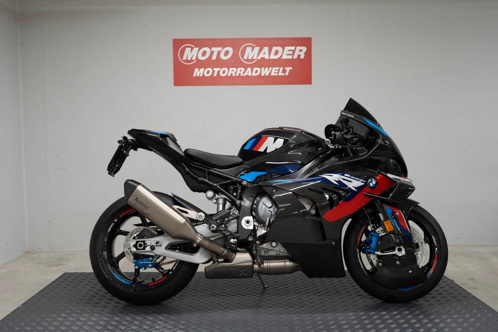 BMW M 1000 RR mit M Carbonrädern-showroom-element-1