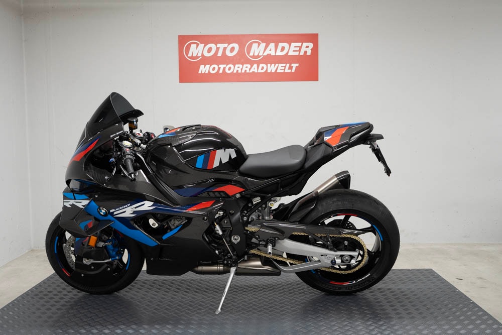 BMW M 1000 RR mit M Carbonrädern-showroom-element-2