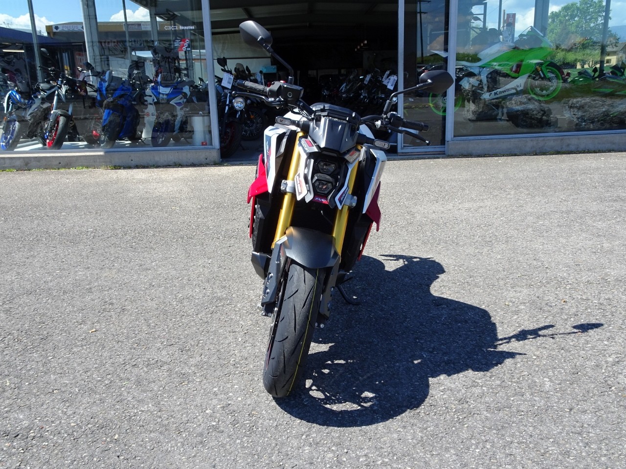 SUZUKI GSX-S 1000 EVO-showroom-element-2