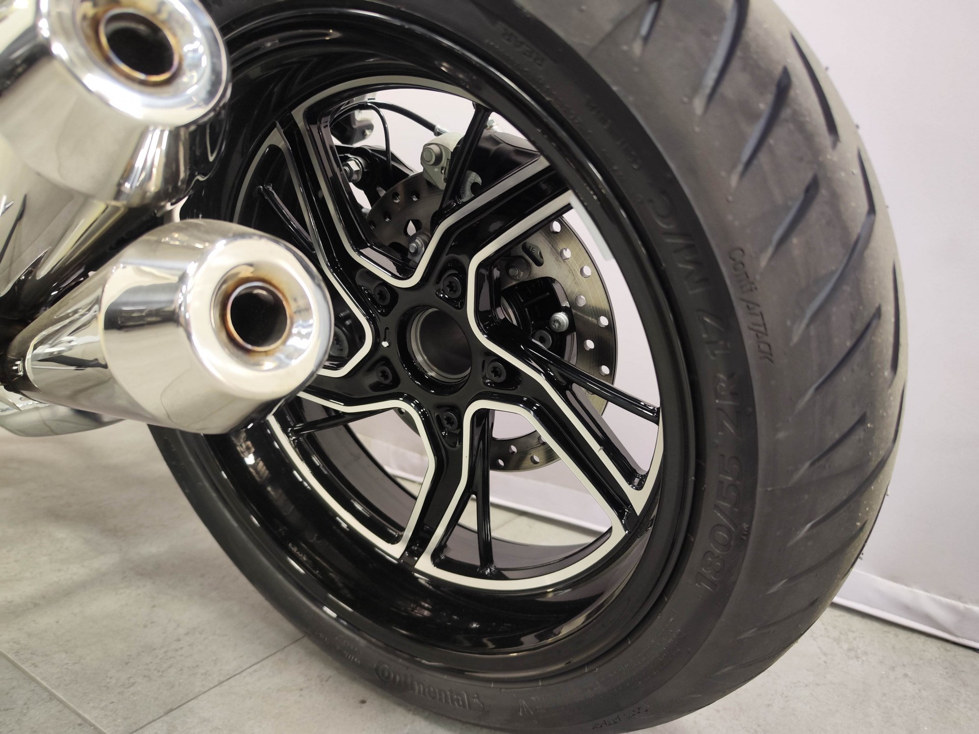 BMW R 12 nineT-image-8