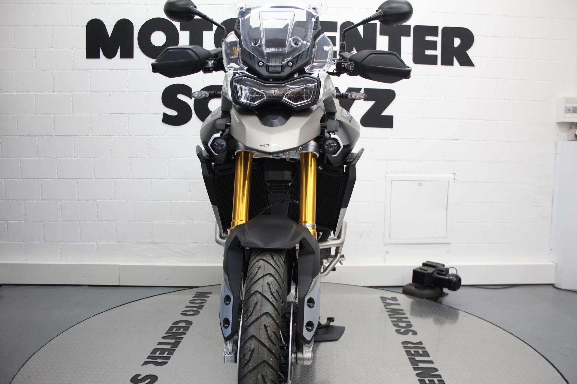 TRIUMPH Tiger 900 Rally Pro-showroom-element-2
