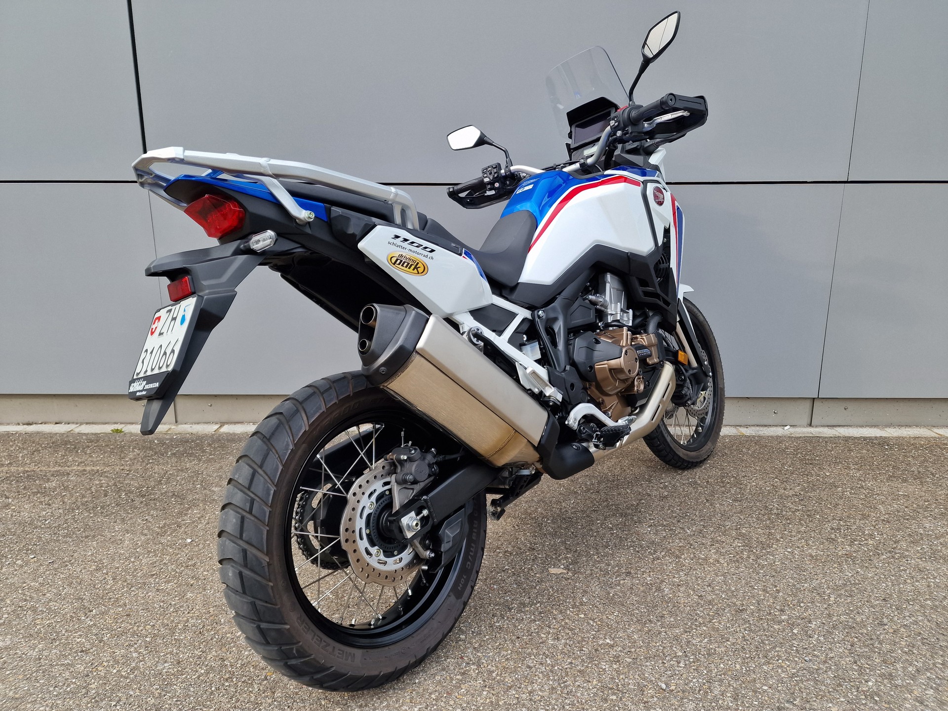 HONDA CRF 1100 DCT Africa Twin-image-3