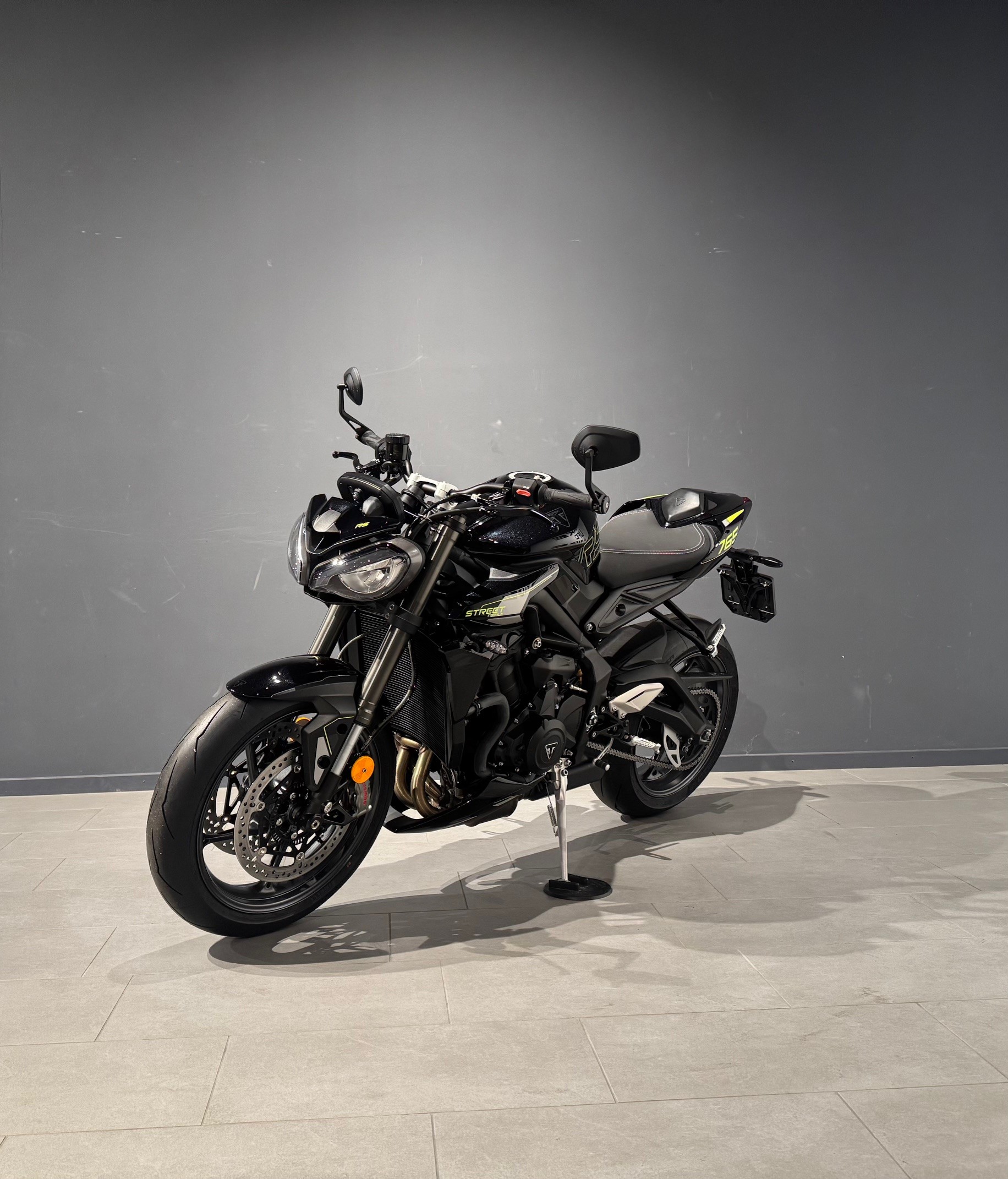 TRIUMPH Street Triple RS 765-showroom-element-2