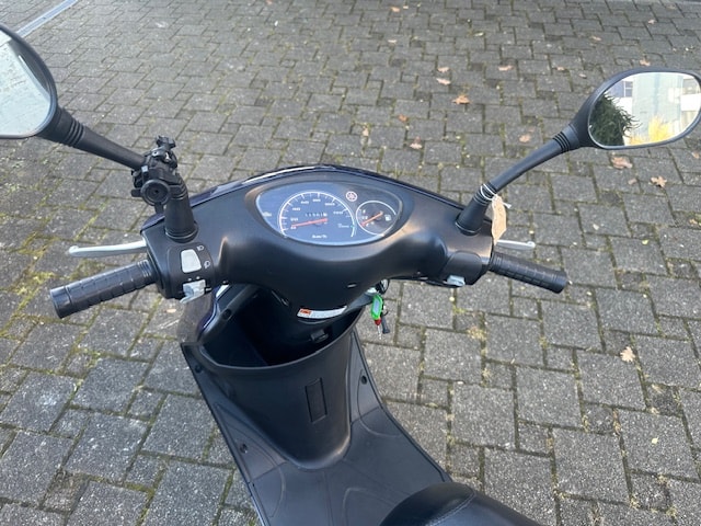 YAMAHA Vity XC 125 E-showroom-element-1